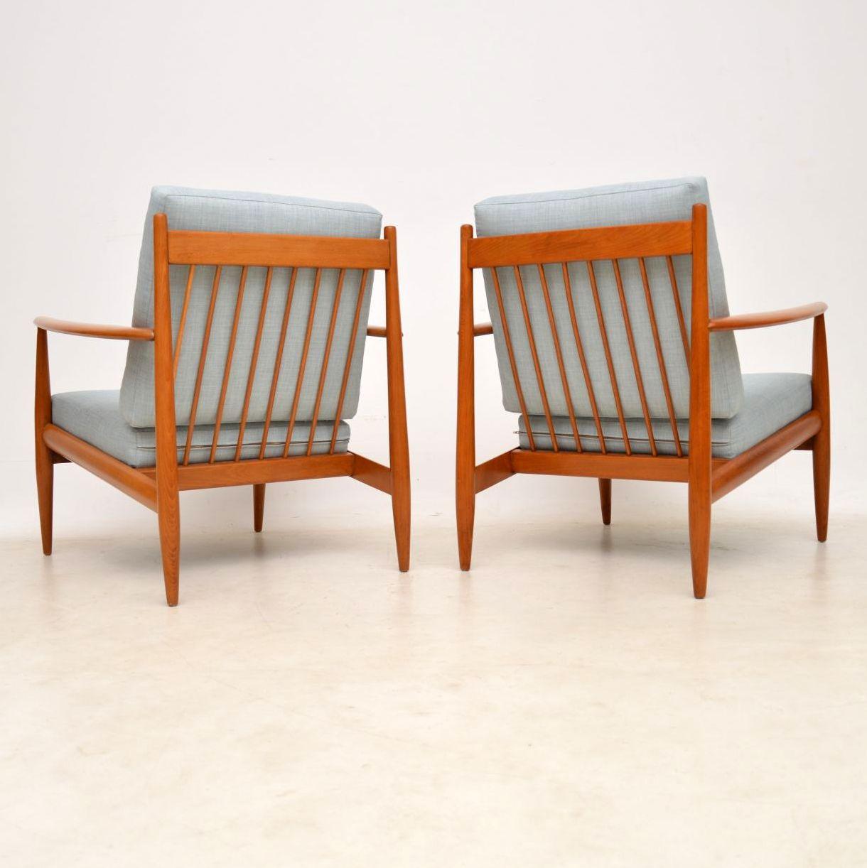 1960s Pair of Vintage Danish Armchairs In Excellent Condition In London, GB