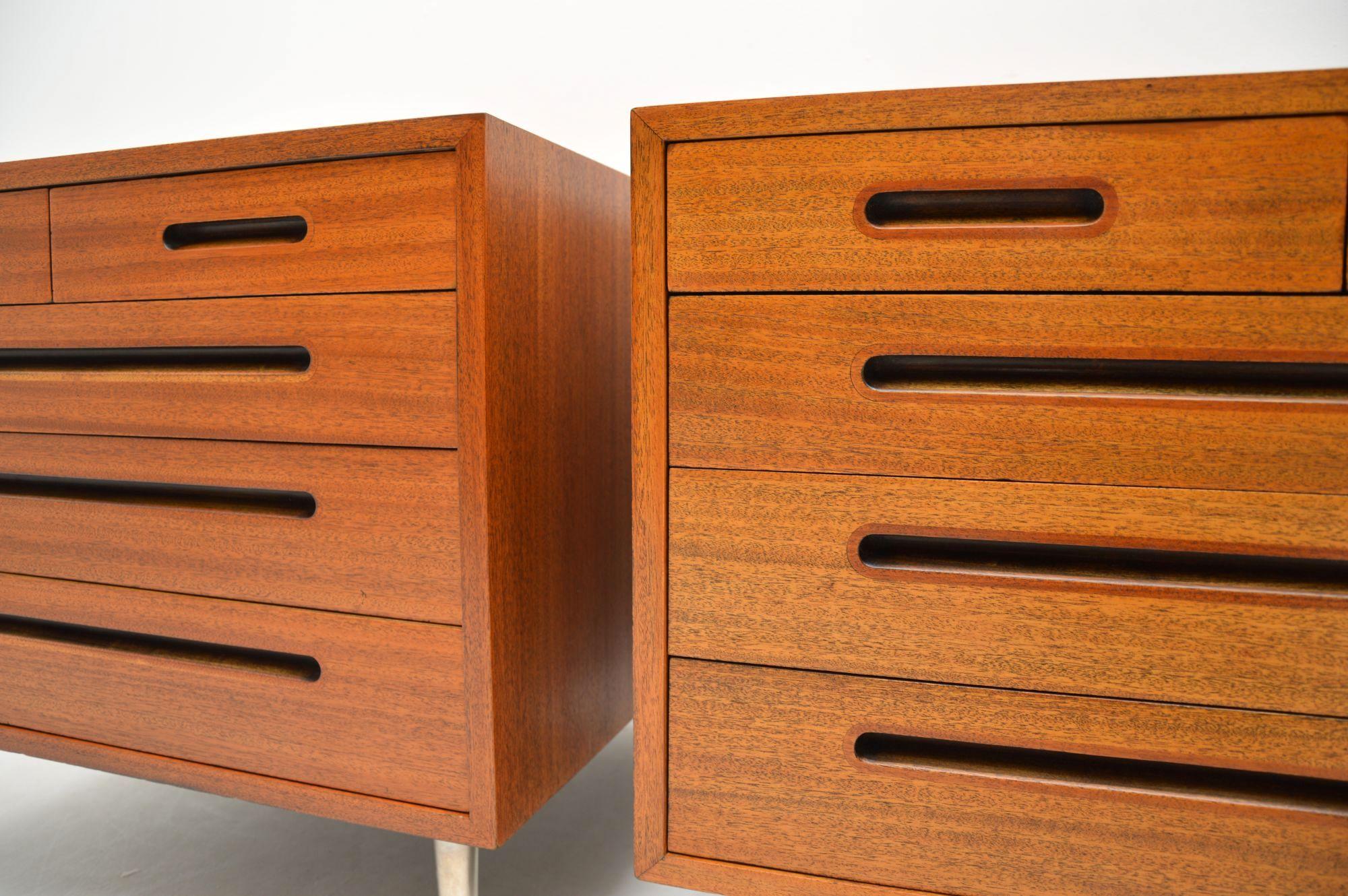 1960's Pair of Vintage Chests by Edward Wormley for Dunbar For Sale 3