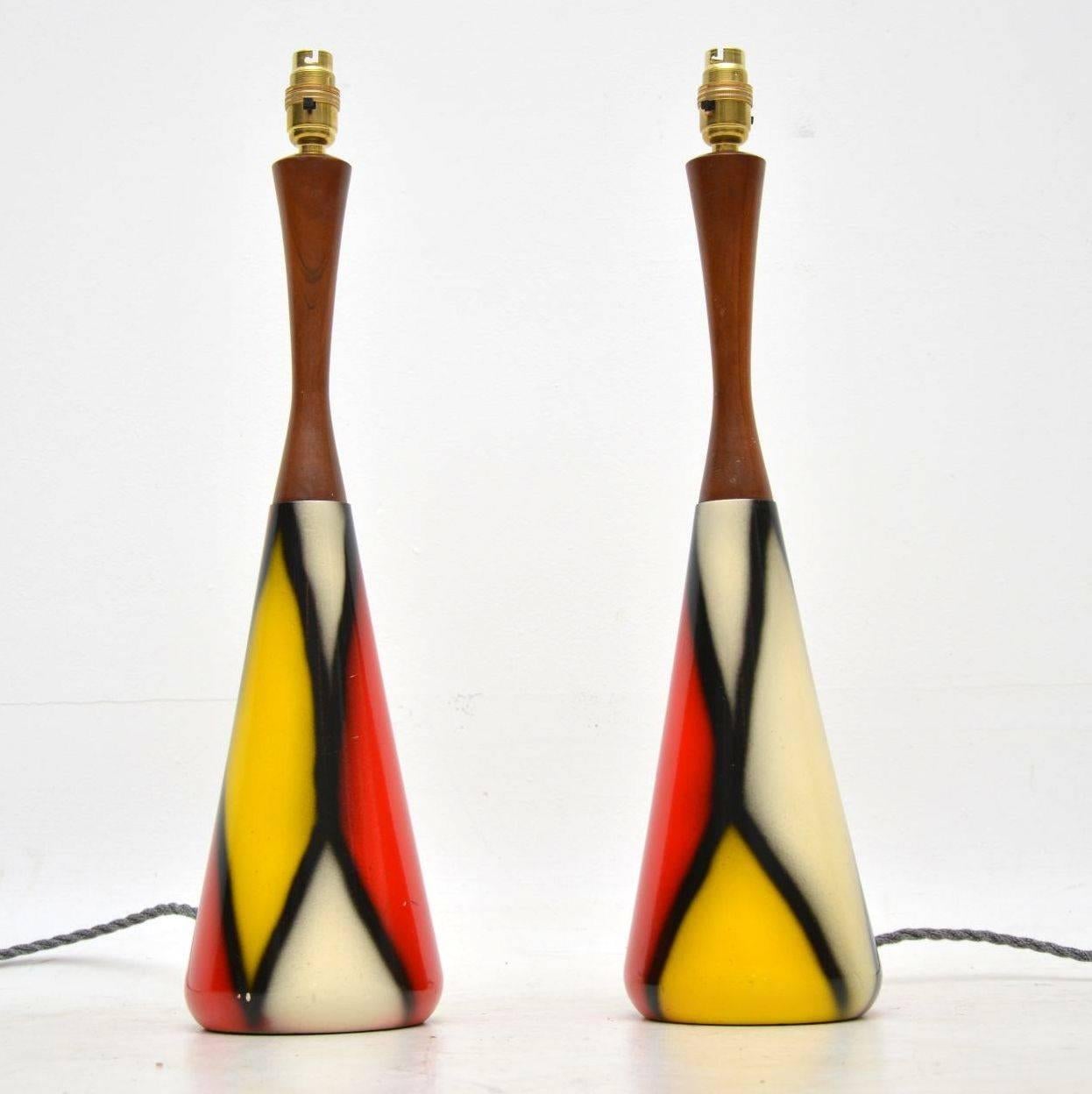 English 1960s Pair of Vintage Table Lamps