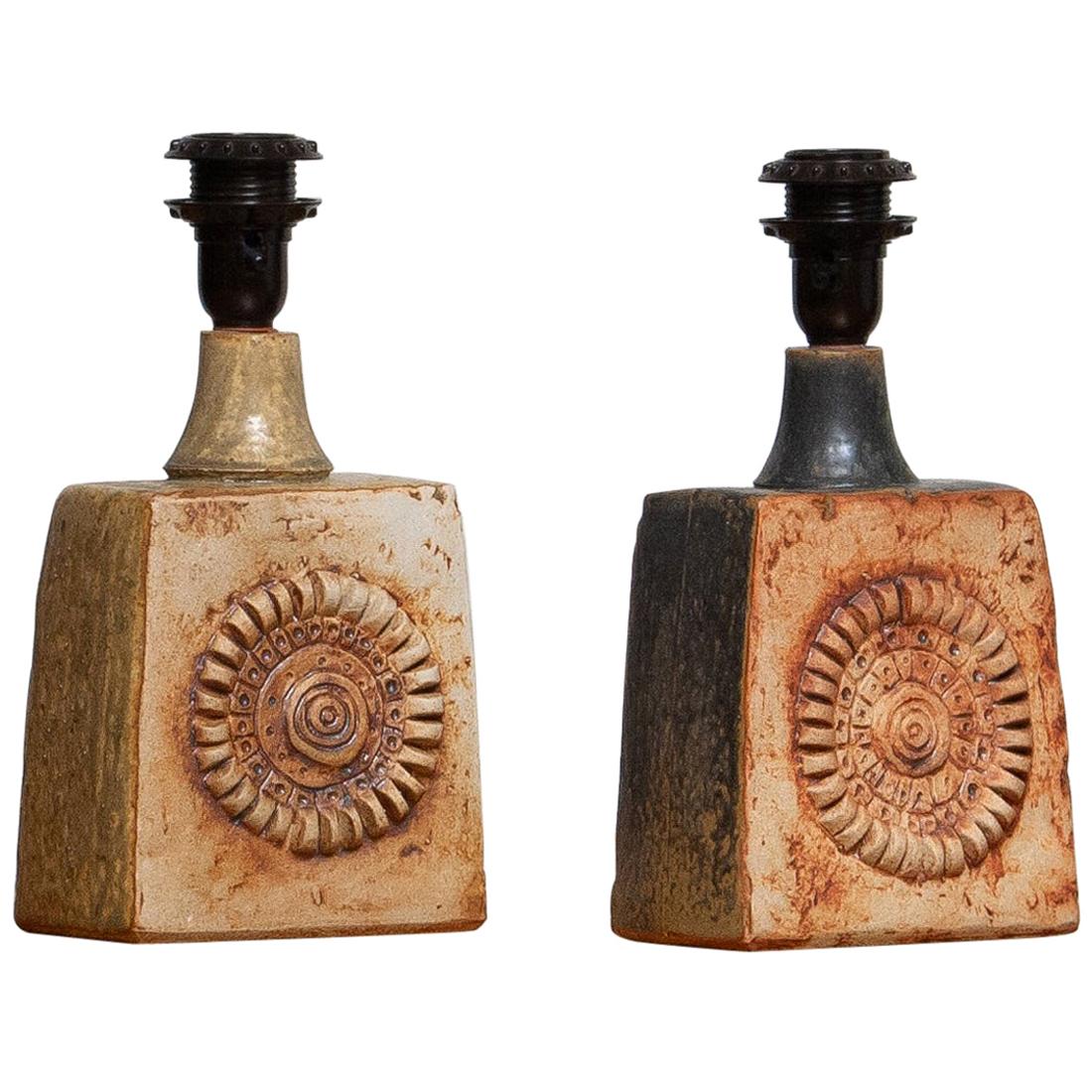 Set of two terracotta pottery table lamps by Bernard Rooke England in the 1960s.
Technically 100% suits 110 volts and 230 volts. Bulb size E28 /E27
Both are in excellent condition.
 