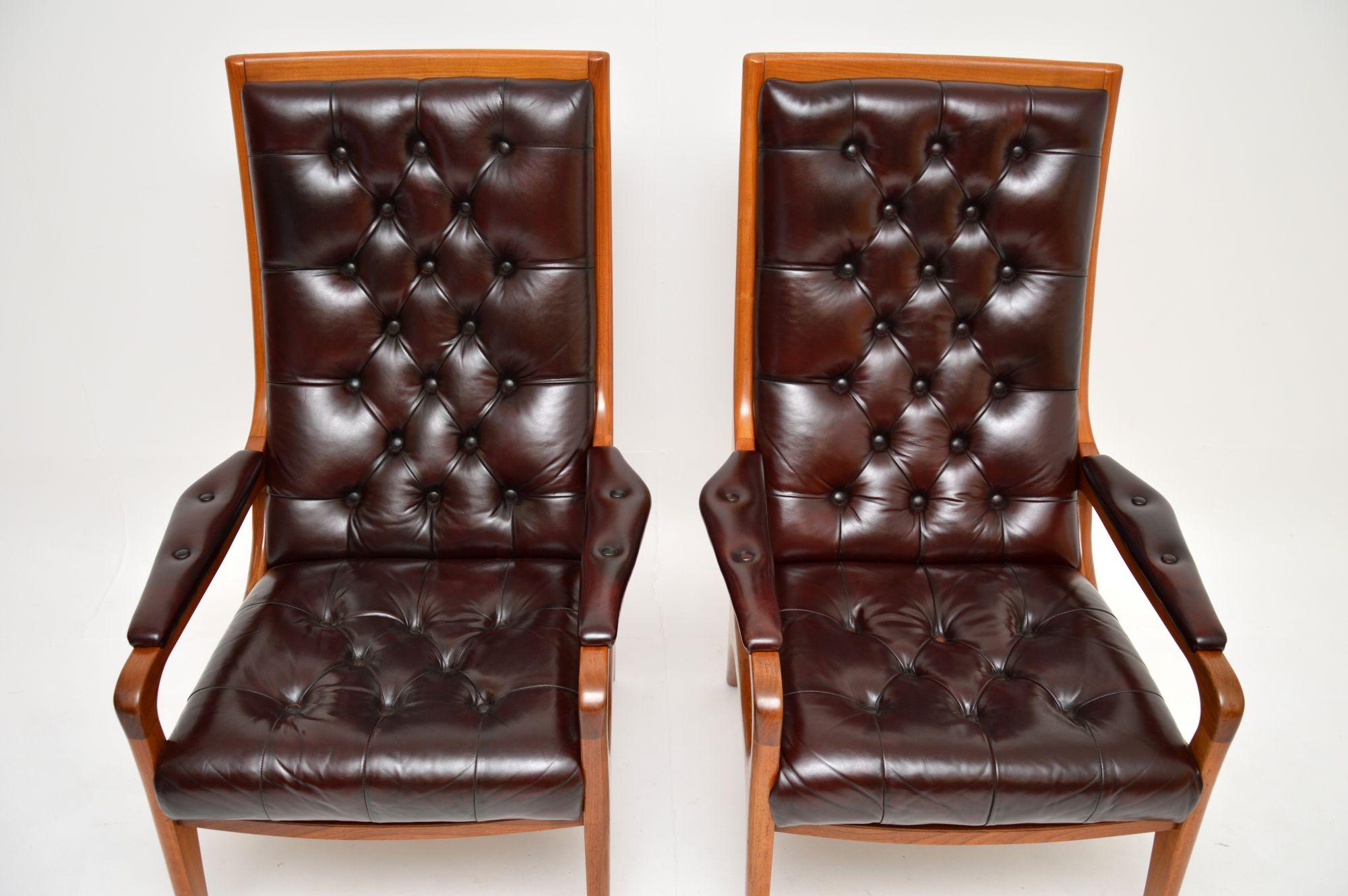 1960’s Pair of Vintage Walnut & Leather Armchairs by Howard Keith In Good Condition In London, GB