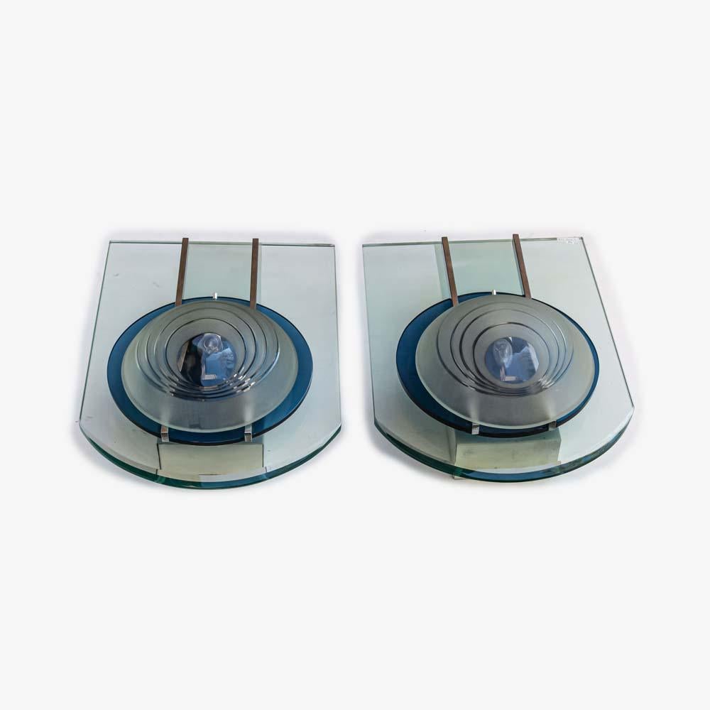 1960s Pair of Wall Lights Glass and Chrome Italian Attributed to Fontana Arte For Sale 6
