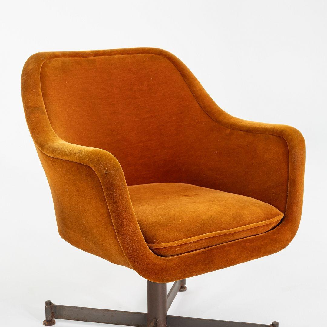 Coppia di poltrone con paraurti Ward Bennett per Brickel Associates degli anni '60 in vendita 5