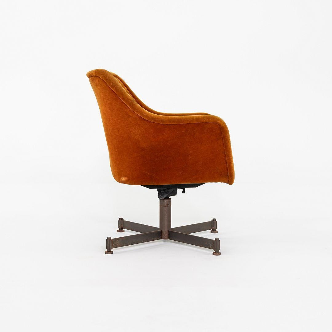 Americano Coppia di poltrone con paraurti Ward Bennett per Brickel Associates degli anni '60 in vendita
