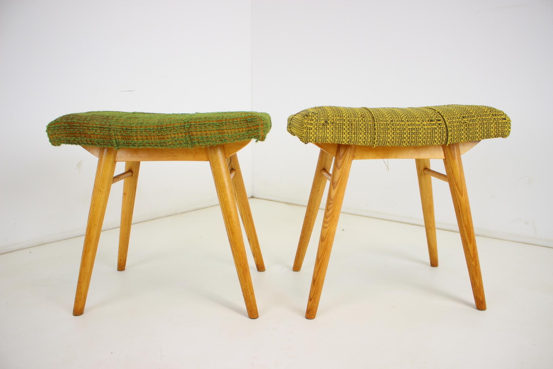1960s Pair of Wooden Stools, Czechoslovakia In Good Condition For Sale In Praha, CZ