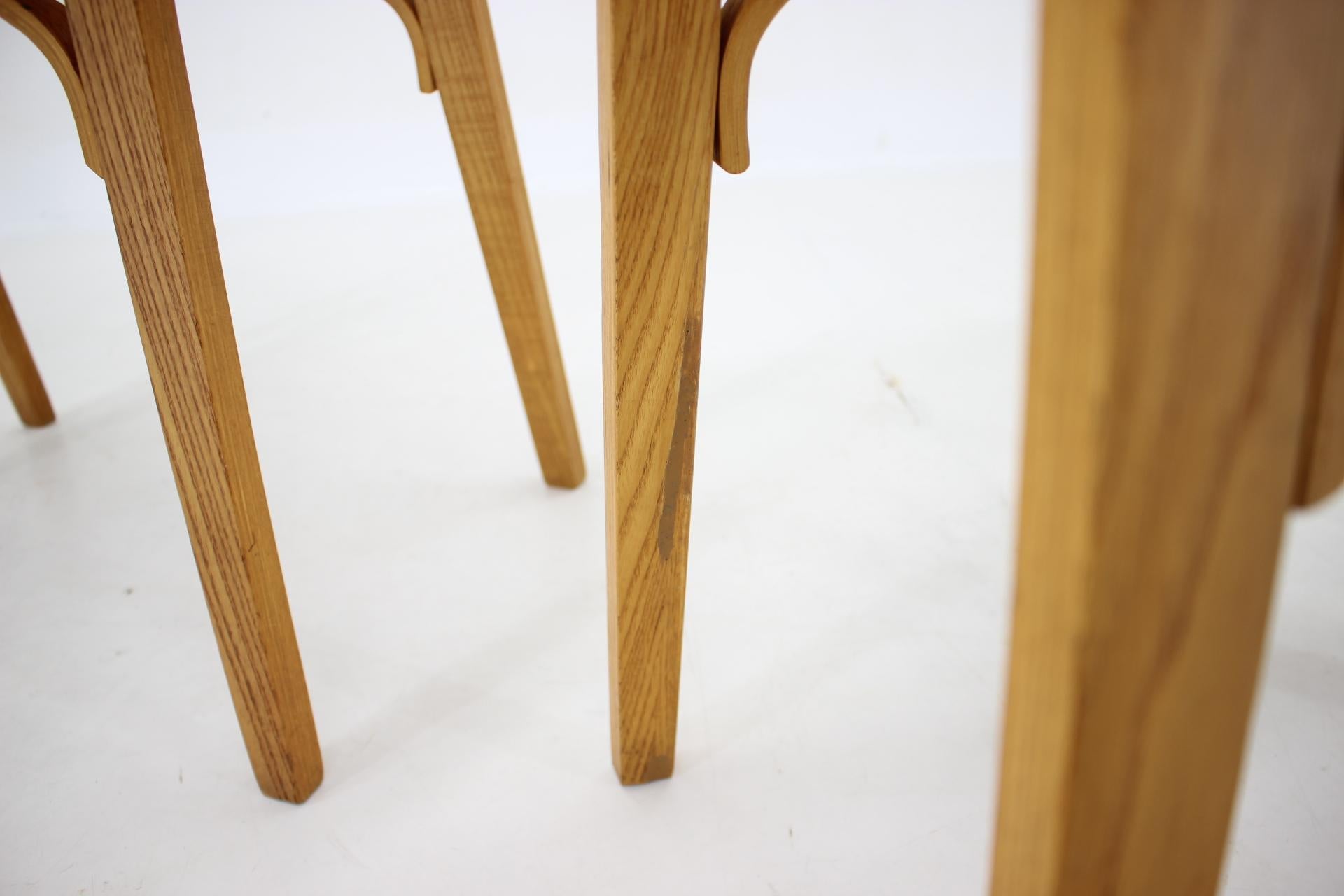 1960s Pair of Wooden Stools, Czechoslovakia For Sale 3