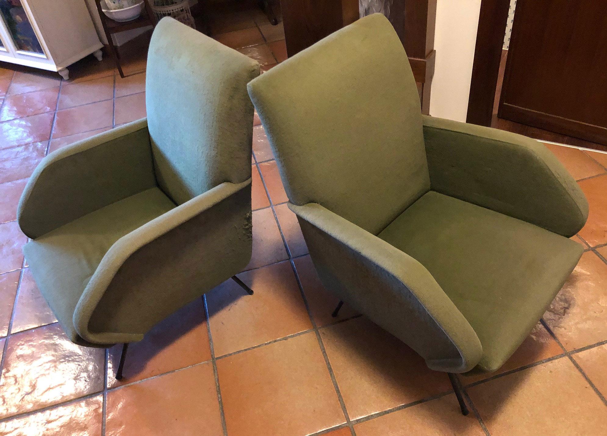 Pair of original Italian green velvet armchairs from 1960 vintage light used, original from Lucca Tuscany.
 
  
