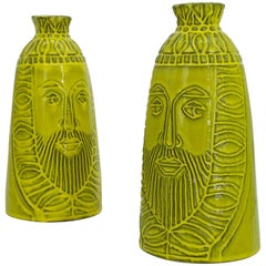 Paire de carafes rares du roi des échecs des années 1960 par Raul Coronel pour Treasure Craft USA