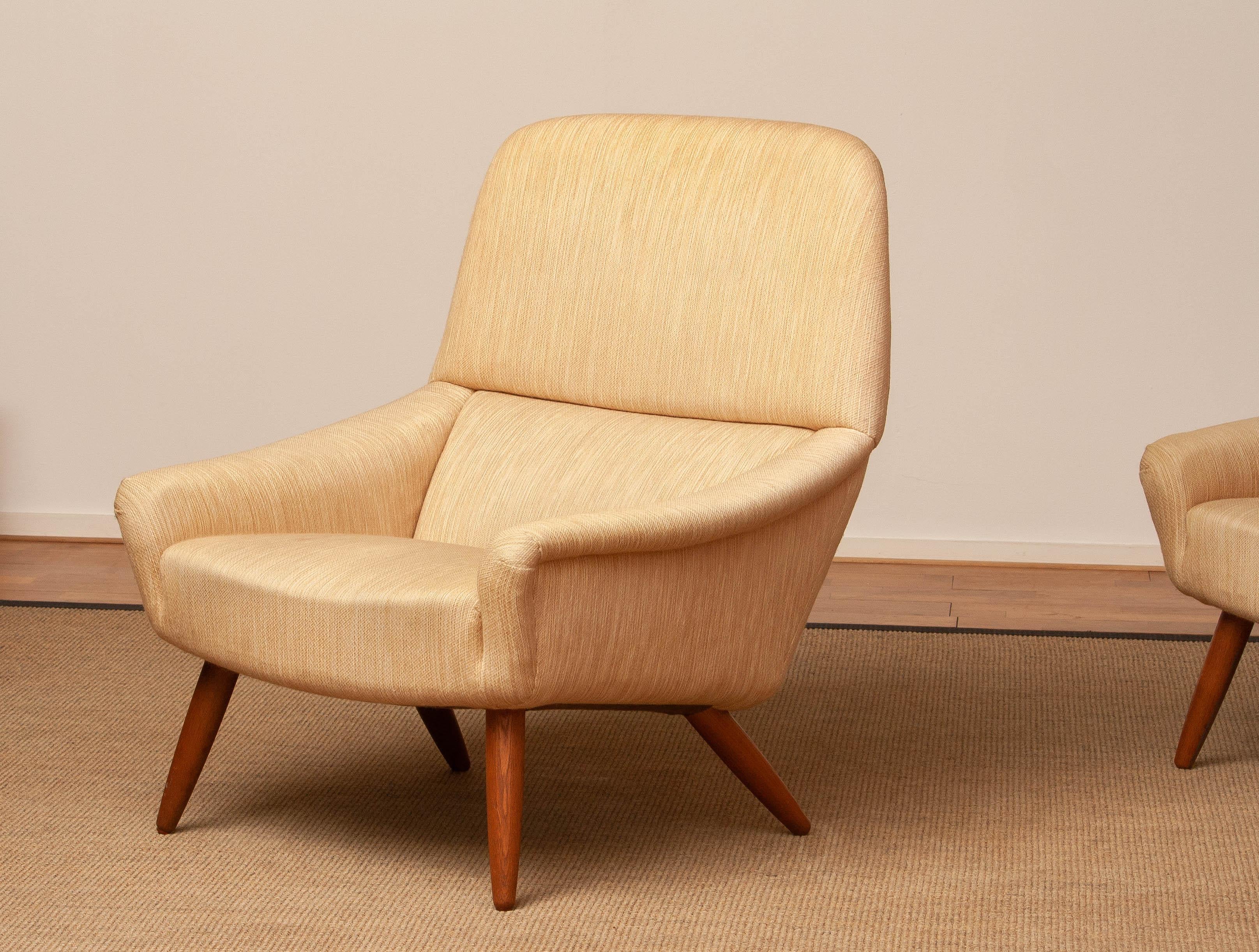 1960s Pair Wool and Oak Lounge Chairs by Leif Hansen for Kronen in Denmark For Sale 7