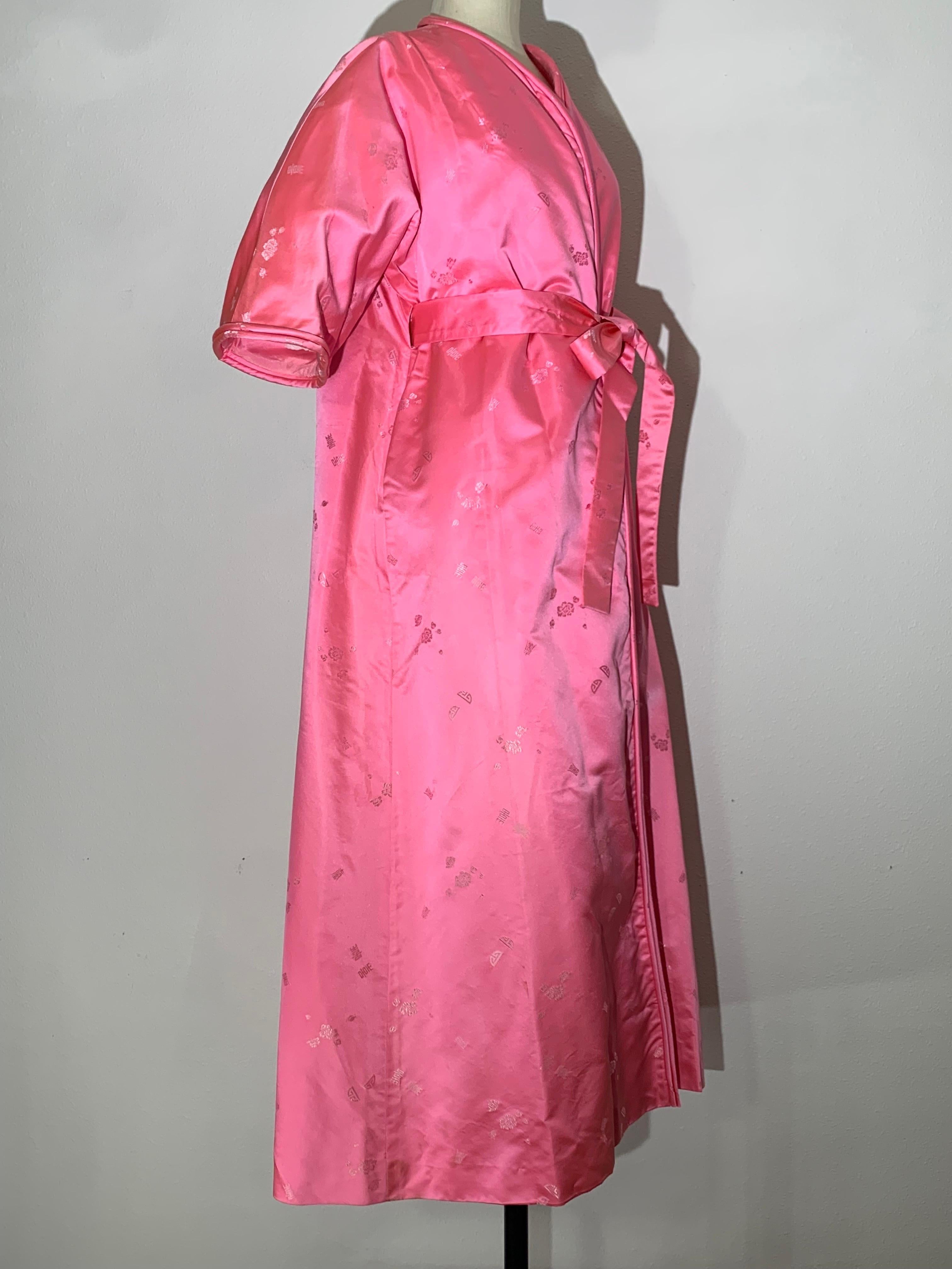 1960s Pale Candy Pink Mod Silk Satin Wrap-Style Dressing Gown w Half-Belt For Sale 4