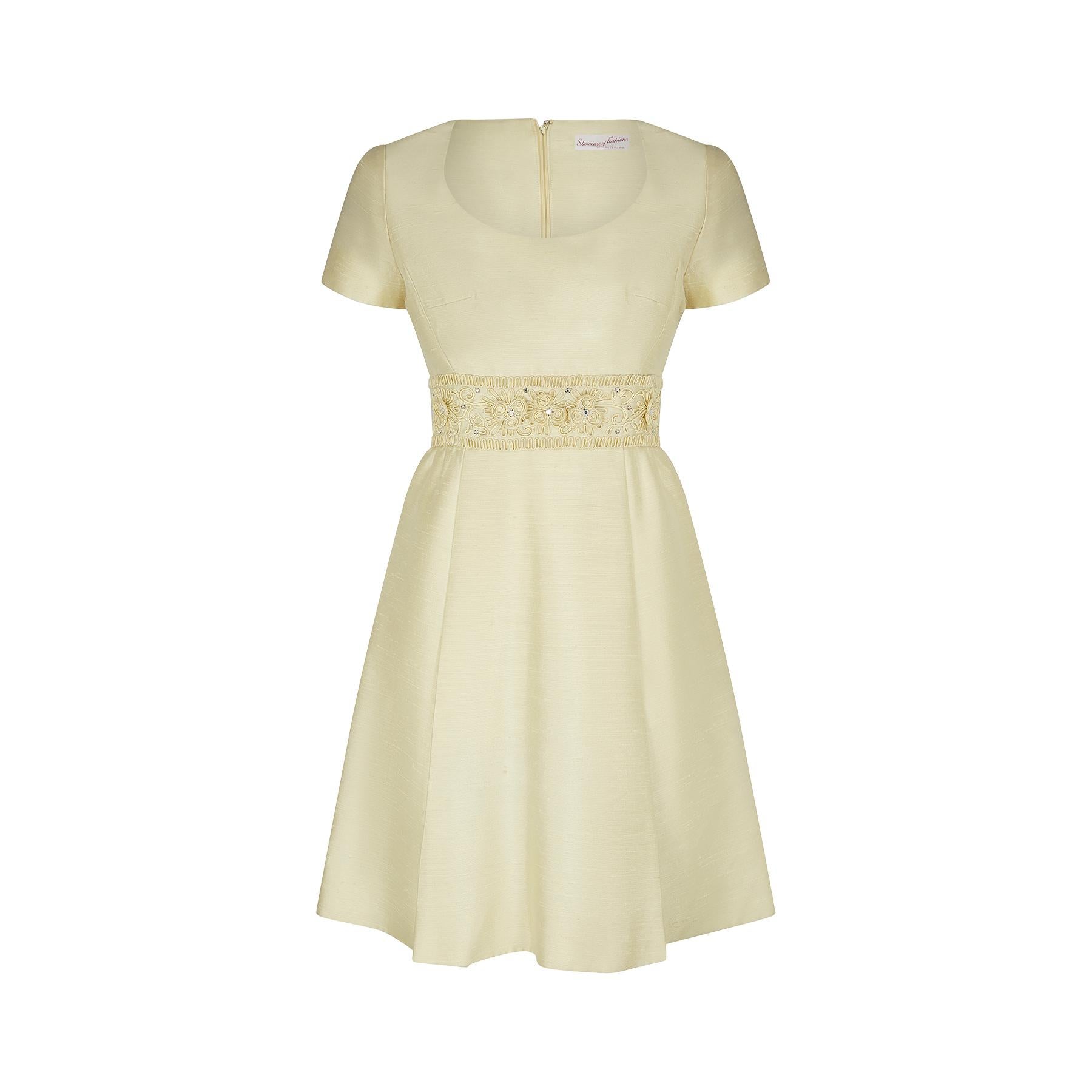 Pale Yellow Dress - 18 For Sale on 