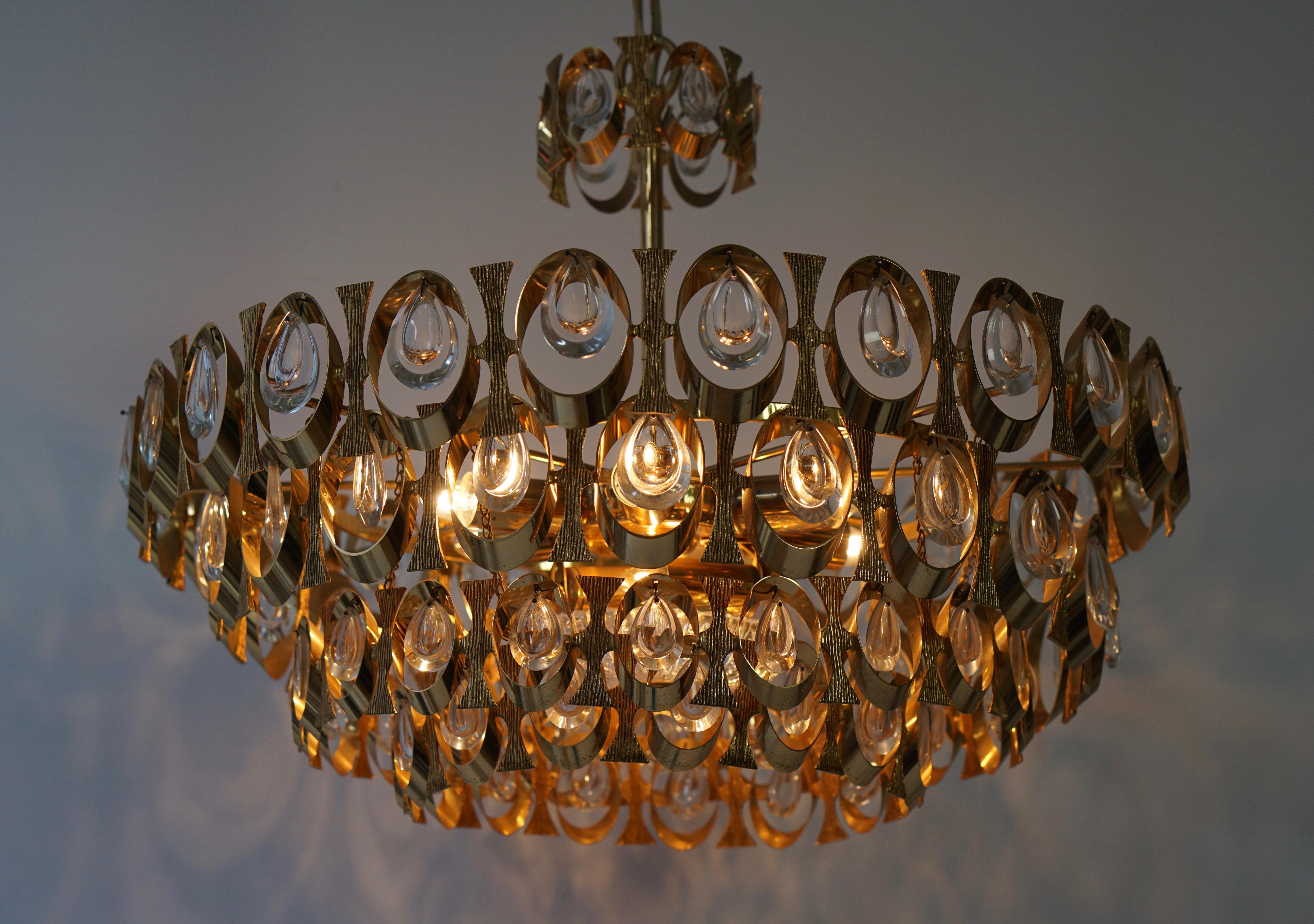 Sechs-Licht-Kronleuchter aus Kristallglas und vergoldetem Messing von Palwa aus den 1960er Jahren von Palwa im Angebot 5
