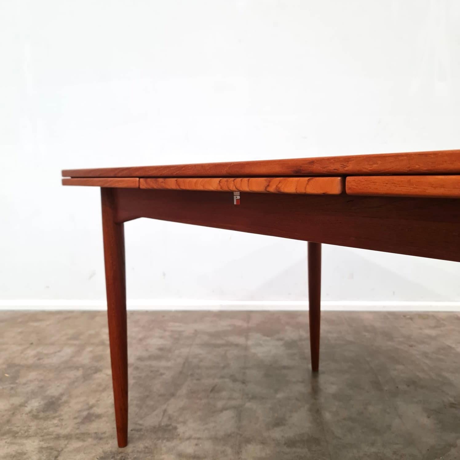 Veneer 1960s Parker Extention Dining Table