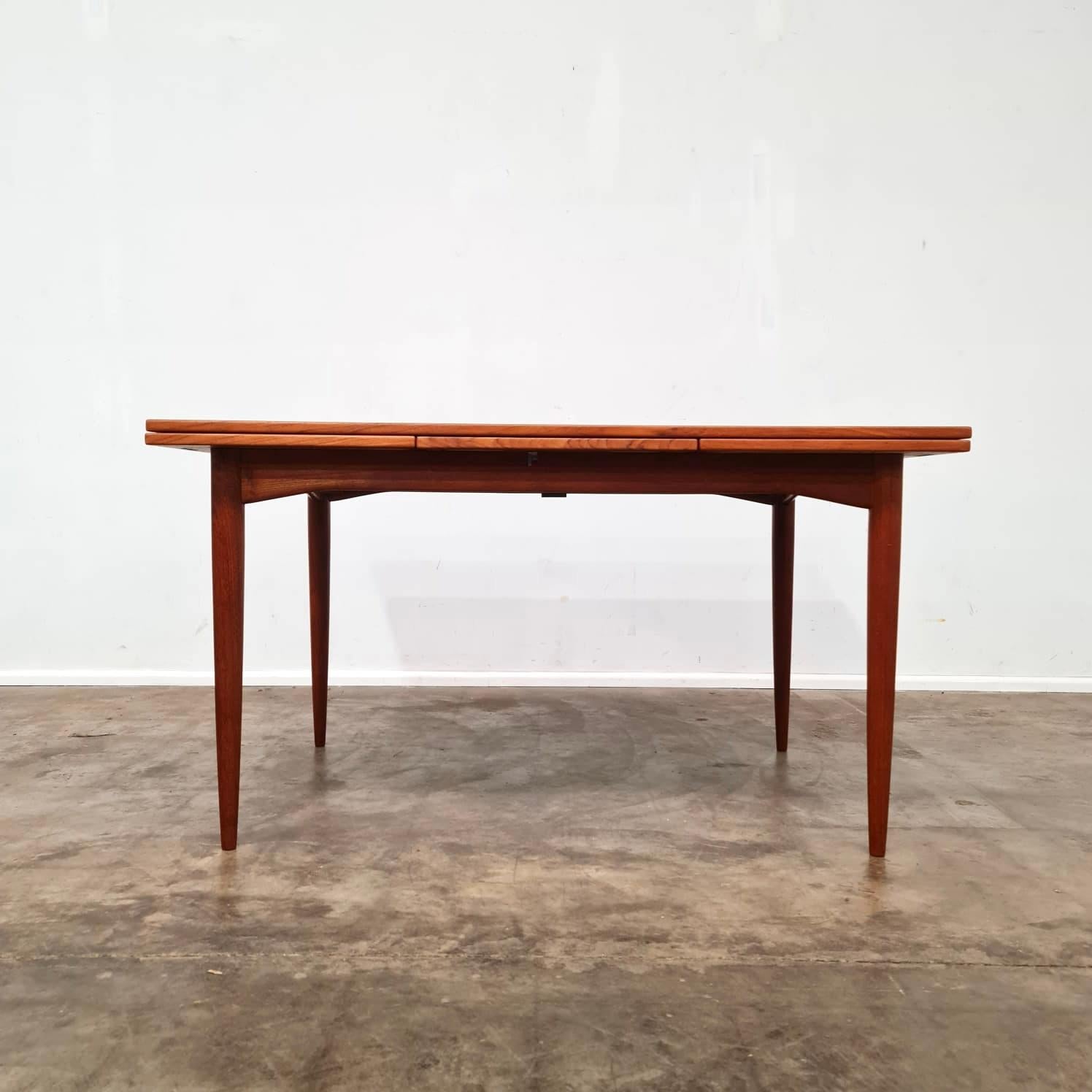 1960s Parker Extention Dining Table 1