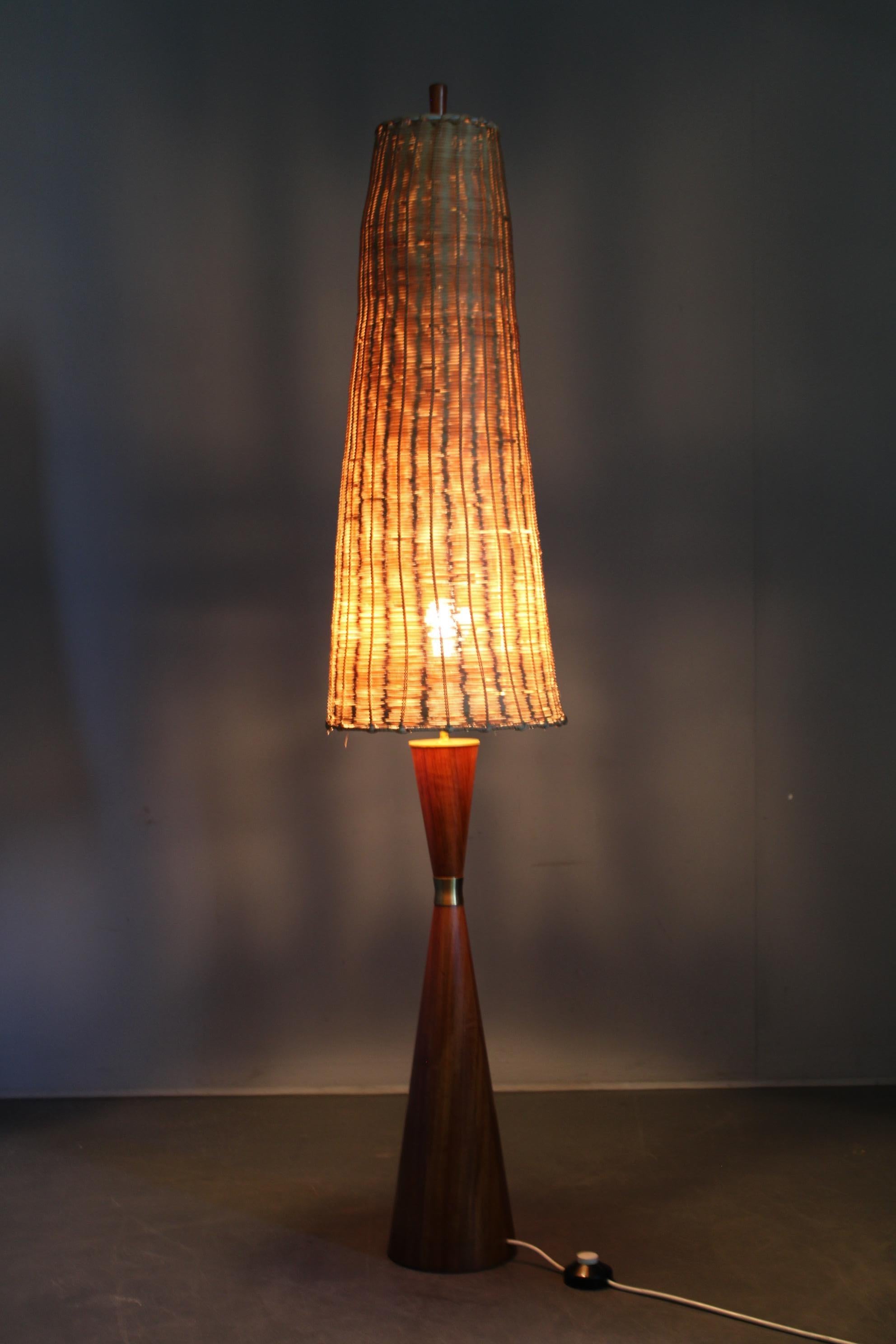 1960s Parker Knoll Wooden Table Lamp with wicker shade, Britain For Sale 5