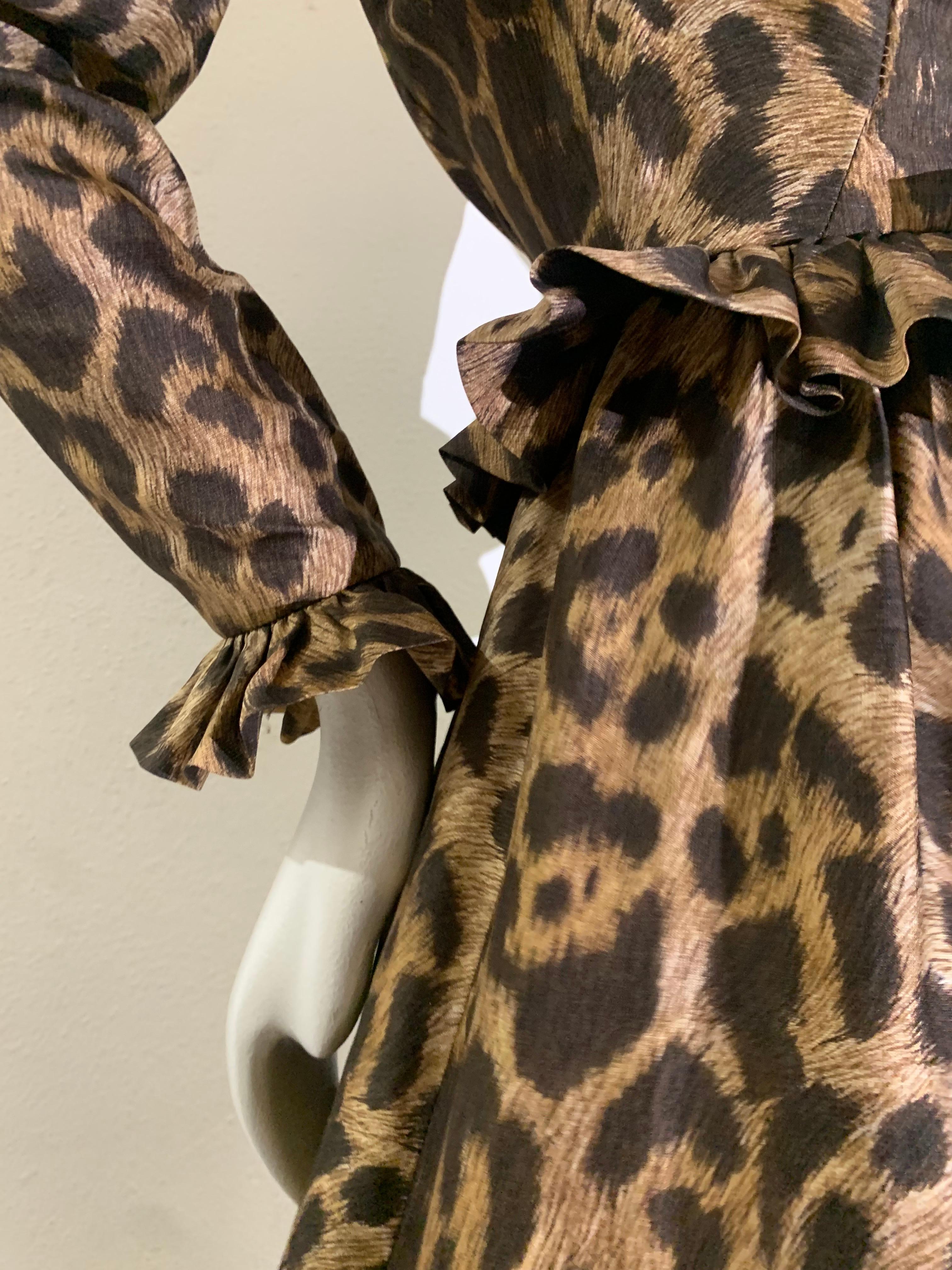 Pat Sandler Cocktailkleid aus Seide mit Leopardenmuster und Rüschendetails, 1960er Jahre im Angebot 2
