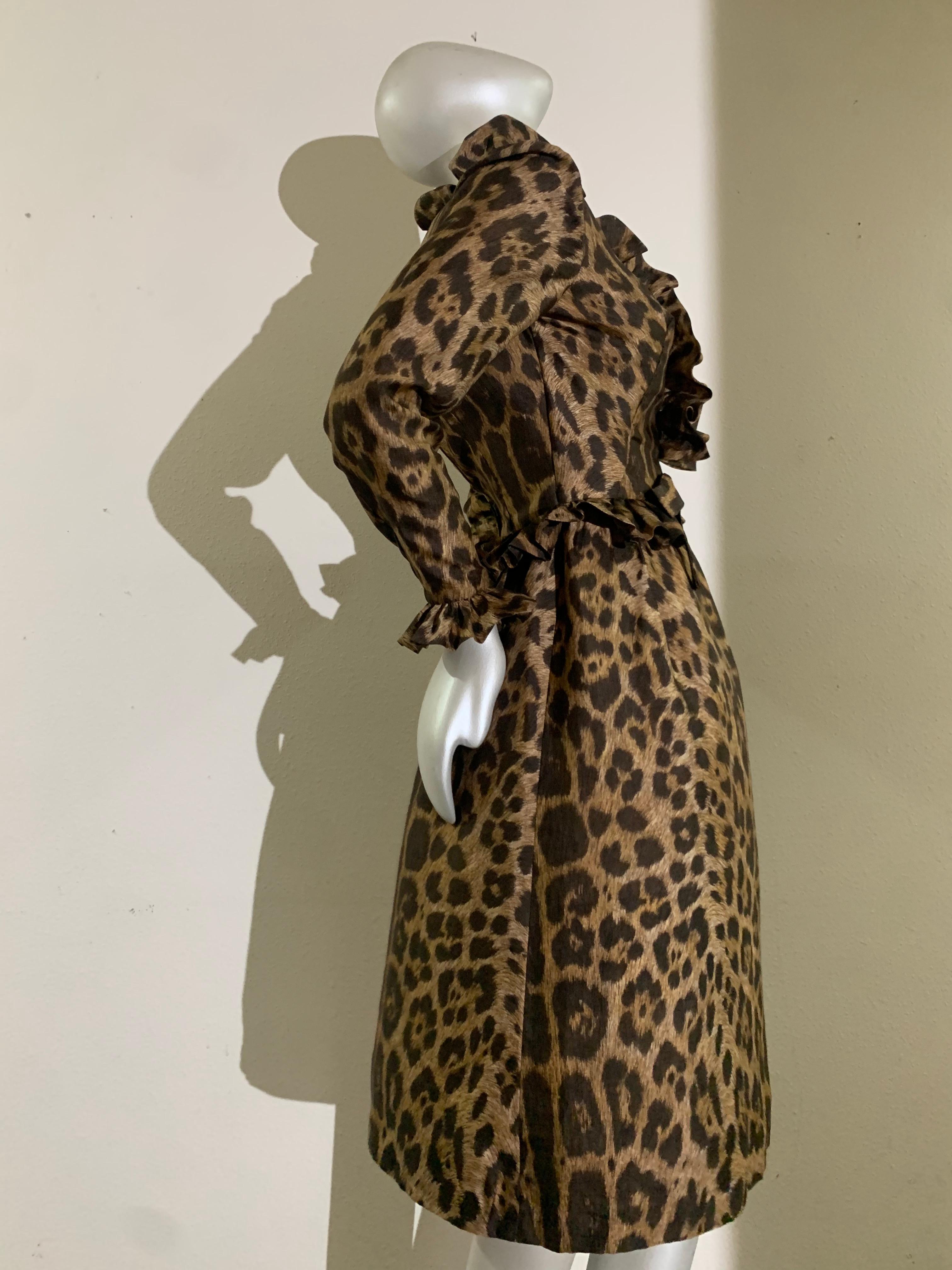 Pat Sandler Cocktailkleid aus Seide mit Leopardenmuster und Rüschendetails, 1960er Jahre im Angebot 3