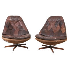Chaises longues pivotantes en cuir patchwork des années 1960 attribuées à Madsen & Schubell