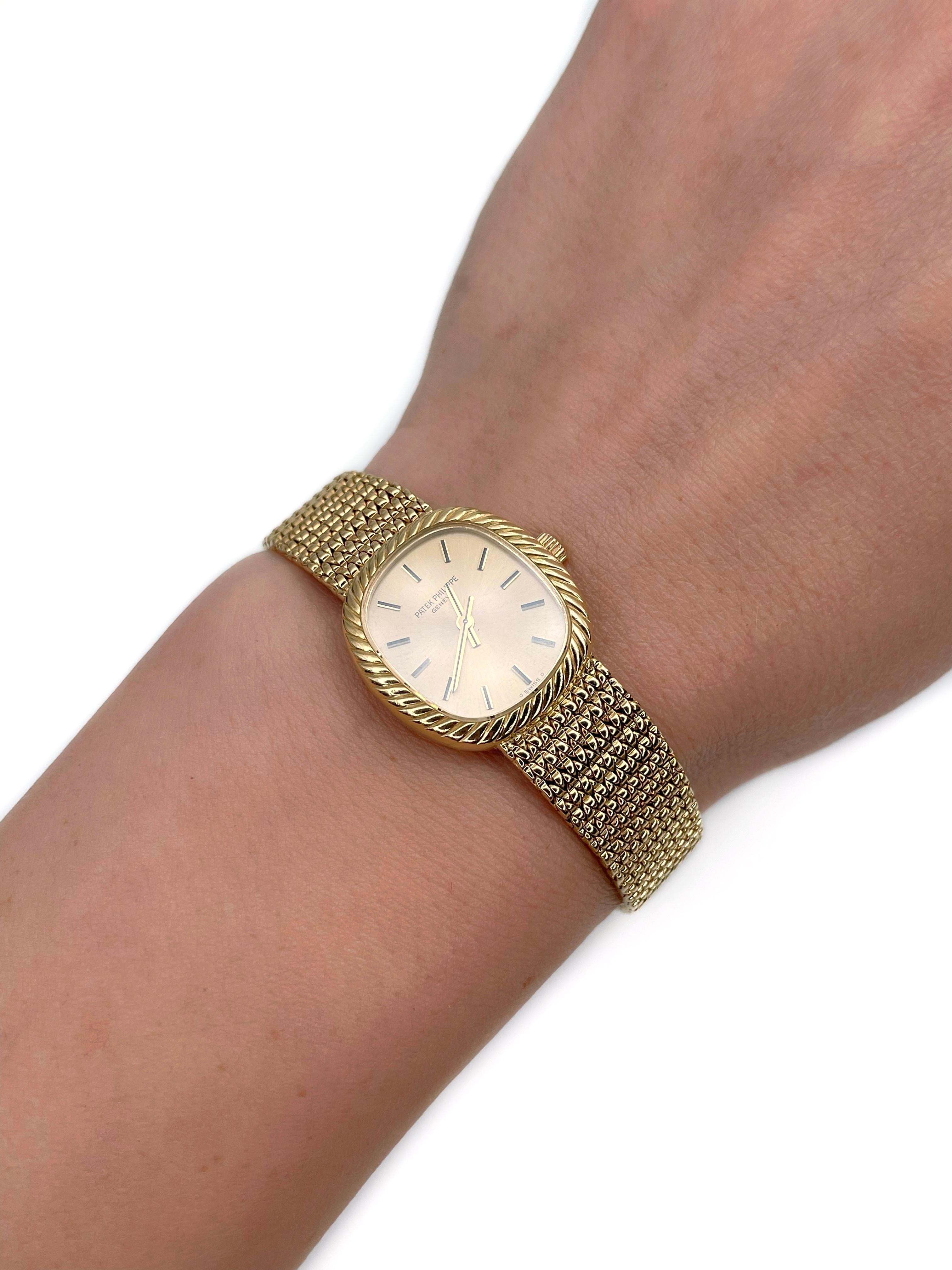 This is a luxurious vintage wrist watch designed by Patek Philippe in 1960s. The piece is crafted in 18K yellow gold. It is an elegant and iconic accessory. 

IMPORTANT: fits a small wrist. Length 15.5cm.

Reference no.: 4461/1
Year: 1960s
Movement: