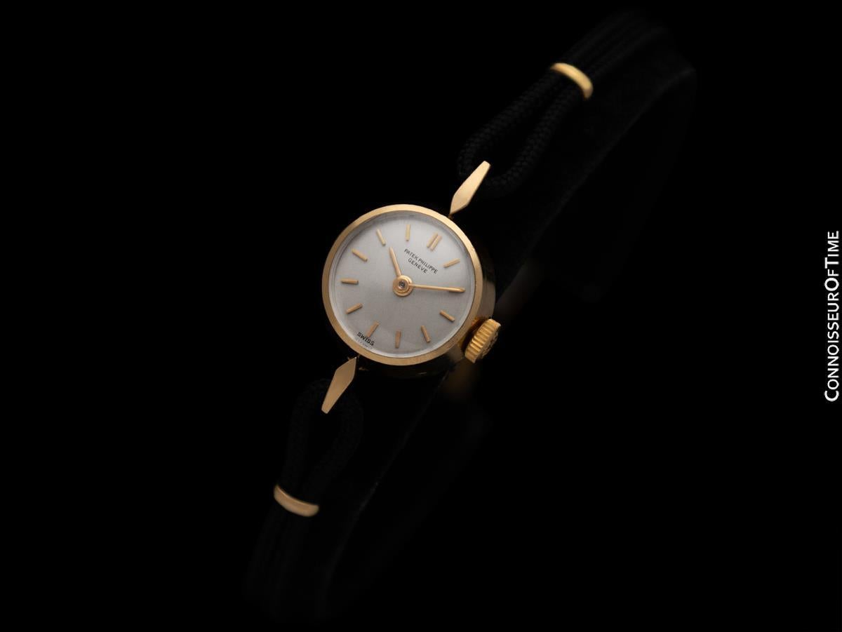 1960's Patek Philippe Vintage Ladies Ref. 3306 Watch - 18K Gold In Excellent Condition In Suwanee, GA