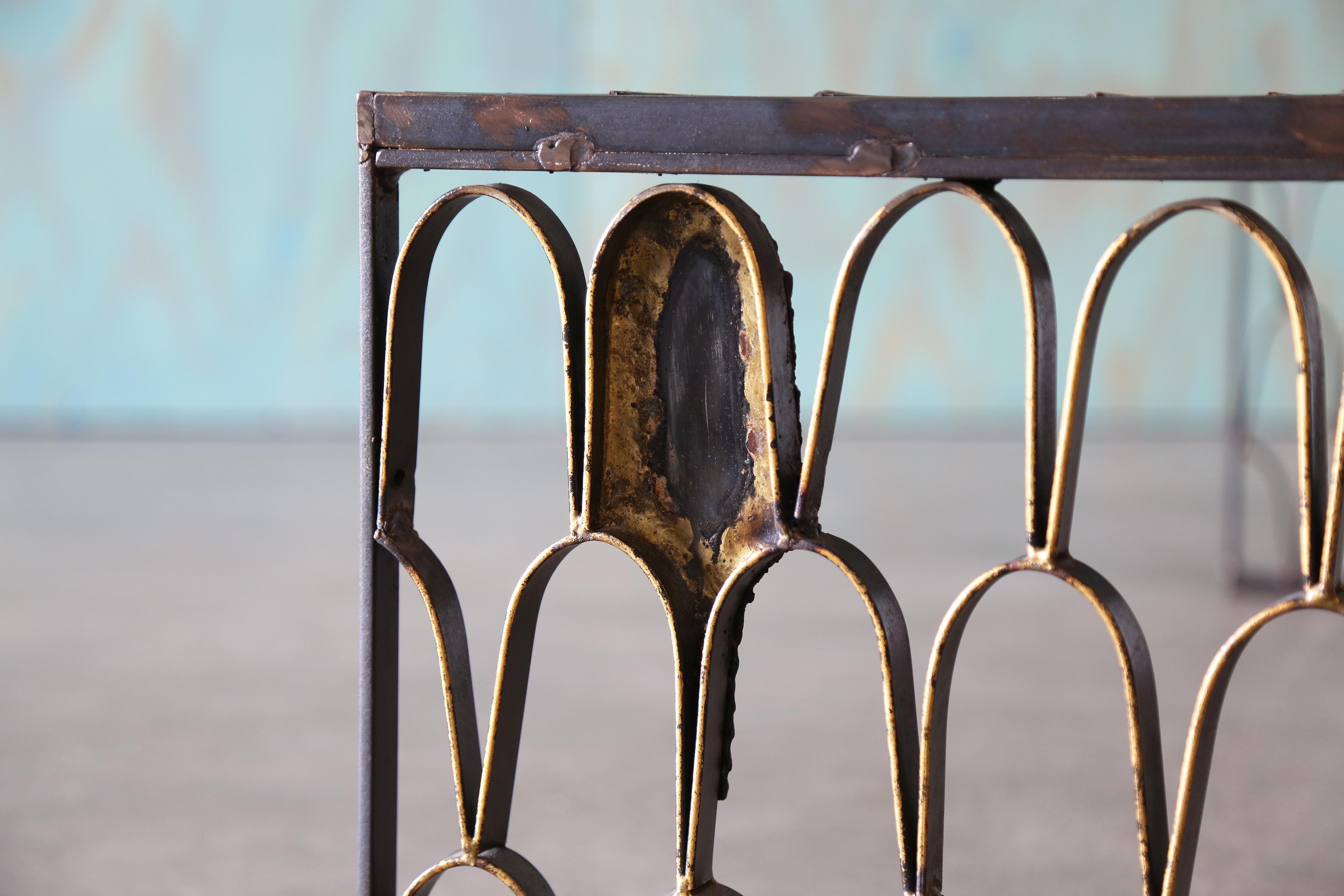 1960 Paul Evans Studio Looping Tavolino Scala di Pesce Oro Dorato in vendita 4