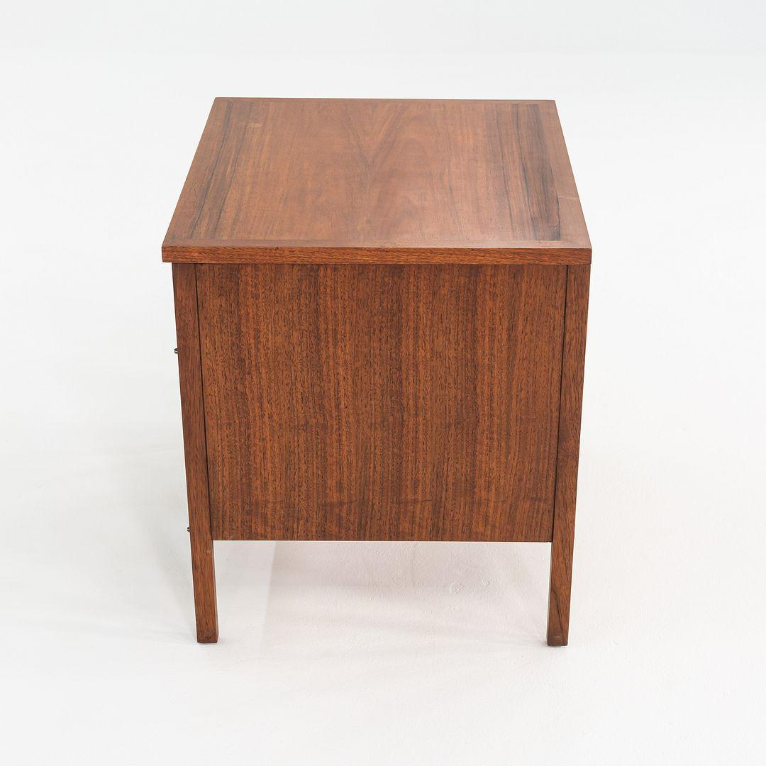 1960 Paul McCobb Delin Cabinet en noyer Table de nuit pour Lane Altavista en vente 1