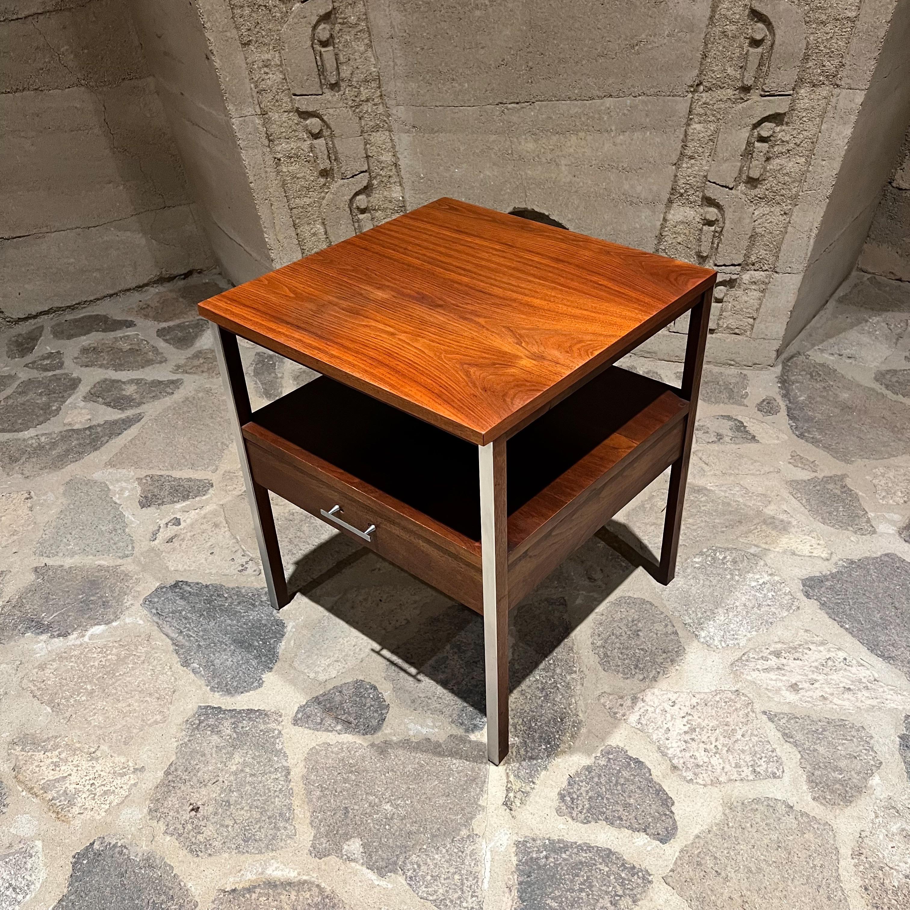 1960 Paul McCobb Linear Side Table for Calvin Noyer et aluminium en vente 5