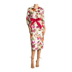 PAUL WHITNEY - Robe manteau en brocart de soie mélangée à imprimé floral avec cristaux, années 1960