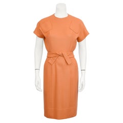 1960er Jahre Pfirsichfarbenes Wollkleid und Jackenensemble