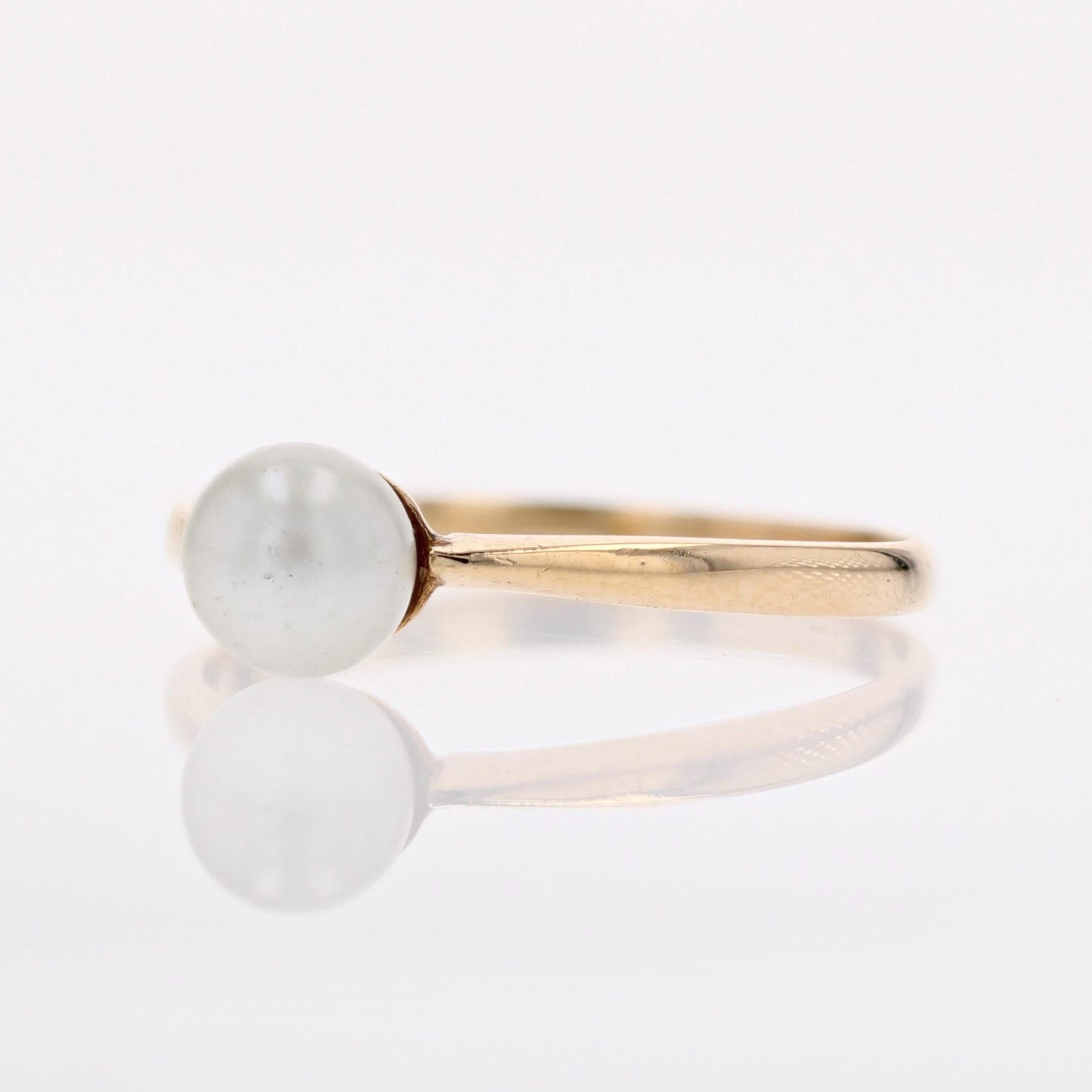 Retro 1960s Pearl 18 Karat Yellow Gold Solitaire Ring For Sale