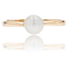 1960s Pearl 18 Karat Yellow Gold Solitaire Ring