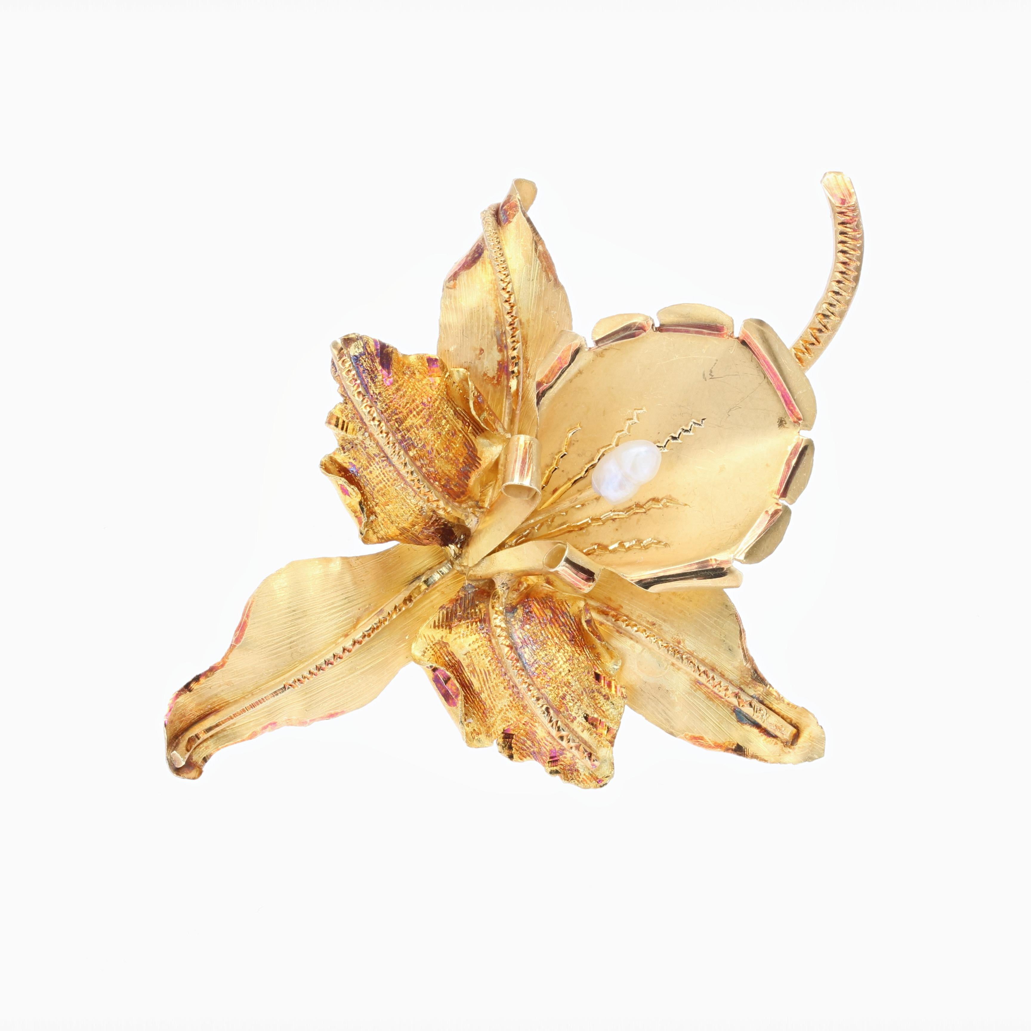 1960, Broche Lys en or jaune mat 18 carats, perle Pour femmes en vente