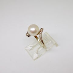 1960s Pearl and Diamonds Ring
