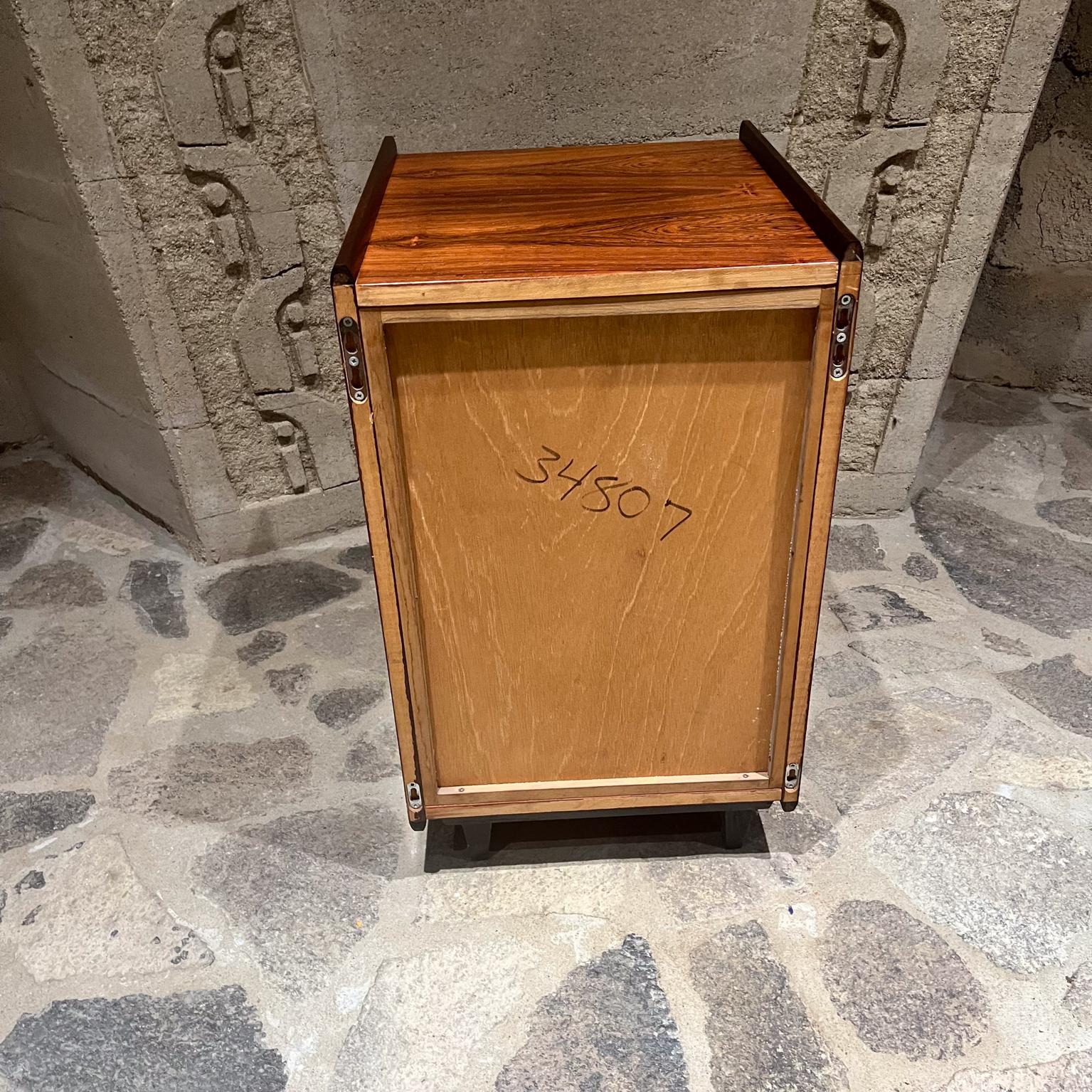 Table de nuit norvégienne Pega Ib Juul Christensen des années 1960 en vente 3