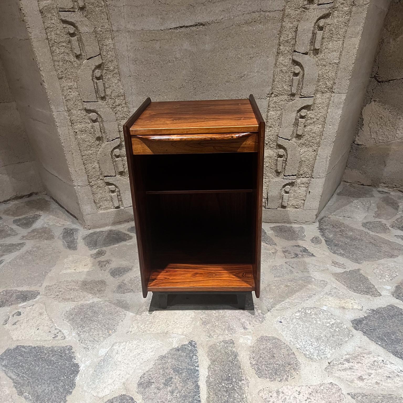 Table de nuit norvégienne Pega Ib Juul Christensen des années 1960 en vente 4