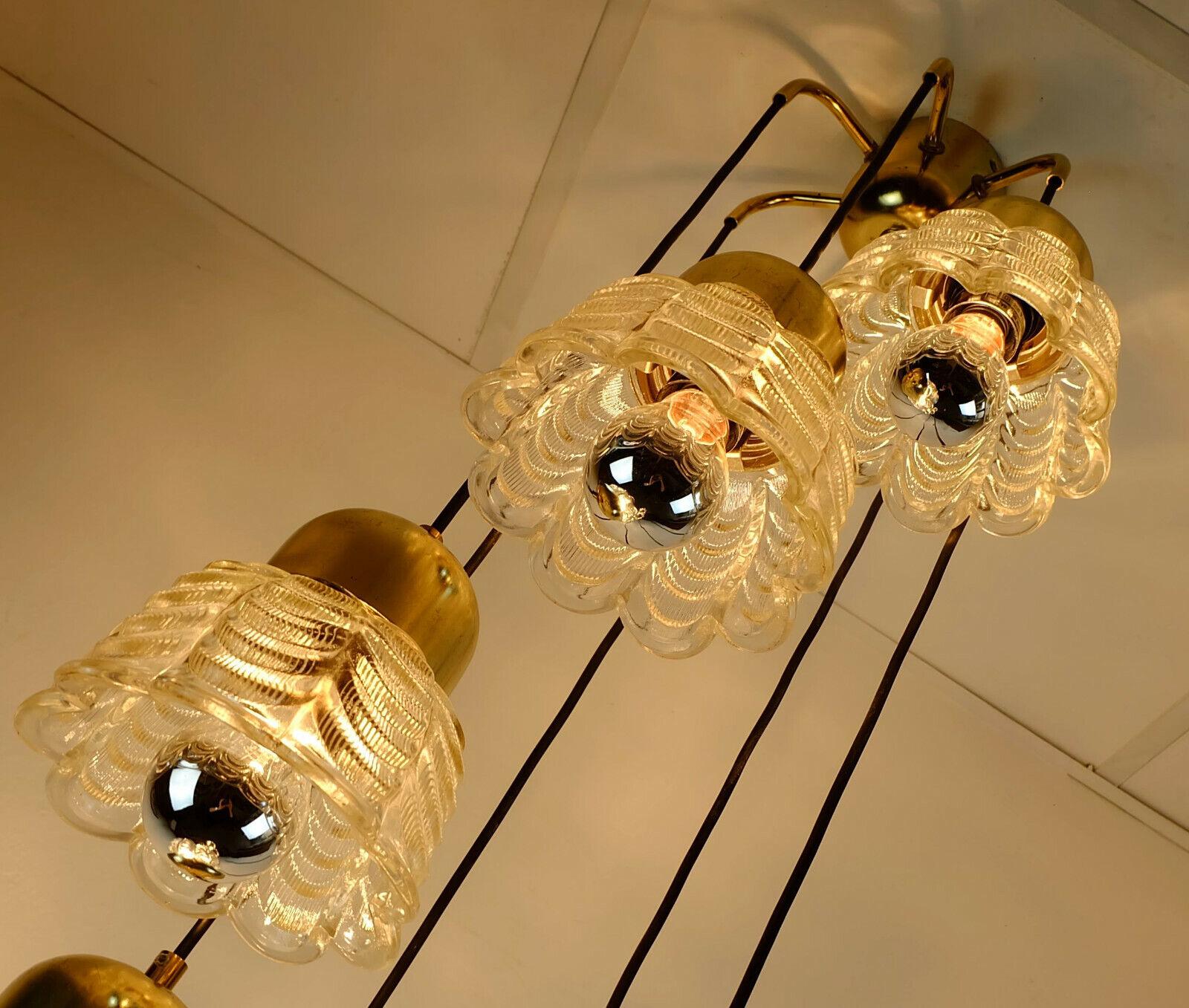1960s  PENDANT LIGHT kaskadenförmiges Licht mit 7 Glasschirmen  (Moderne der Mitte des Jahrhunderts) im Angebot
