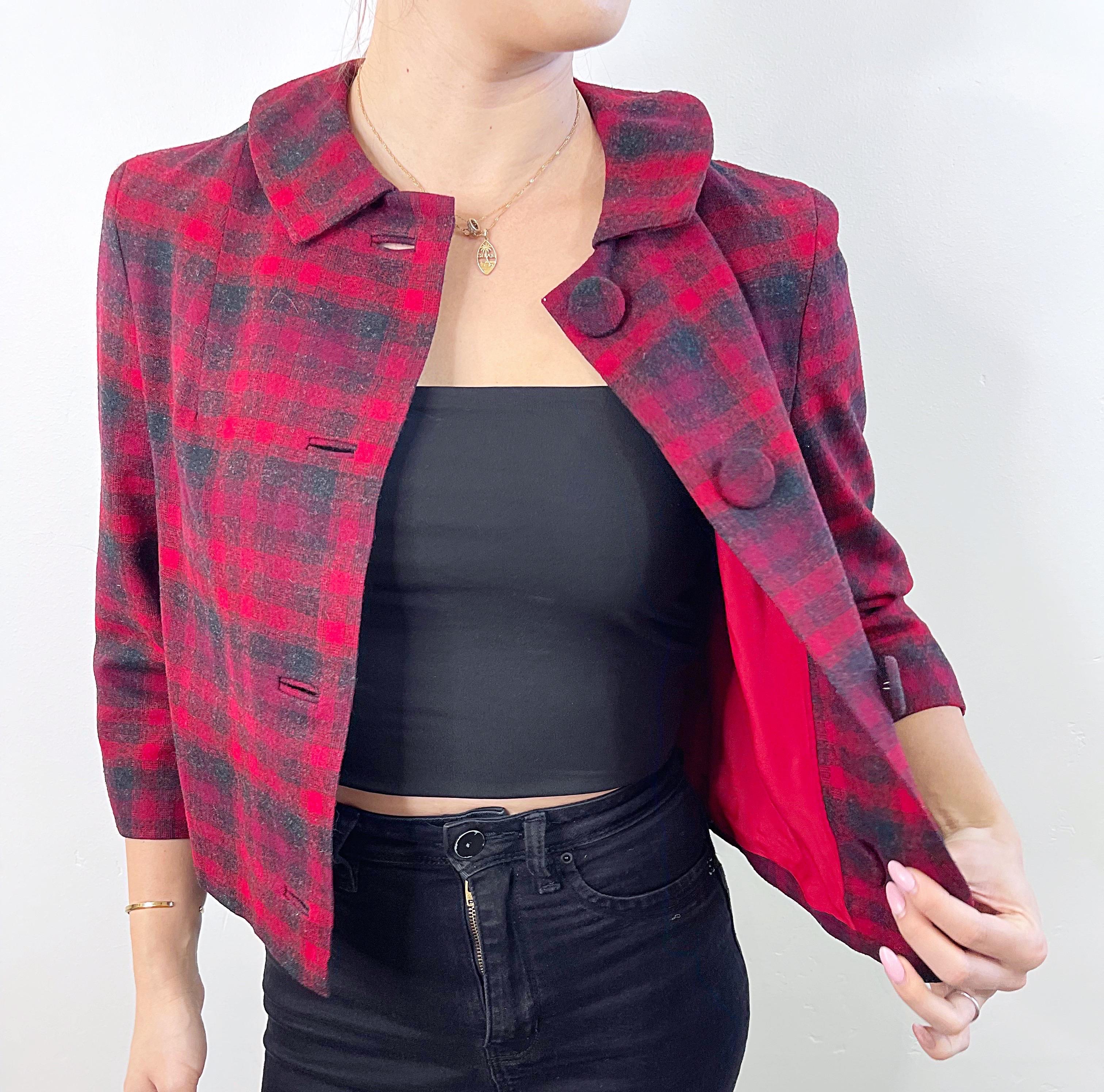 1960s Pendleton Red + Grey Plaid 3/4 Sleeves Virgin Wool Vintage 60s Jacket For Sale 3