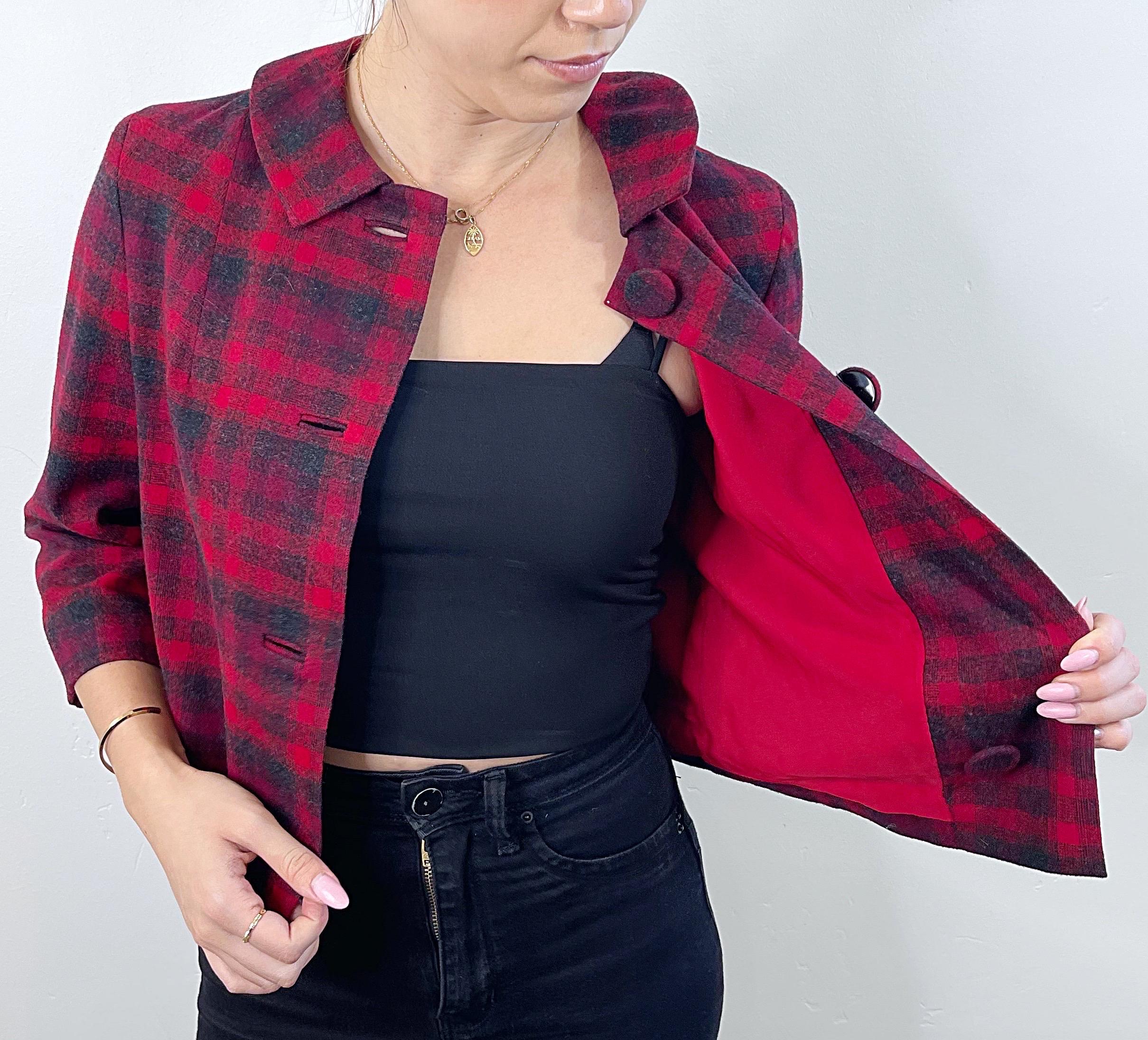 1960s Pendleton Red + Grey Plaid 3/4 Sleeves Virgin Wool Vintage 60s Jacket For Sale 5