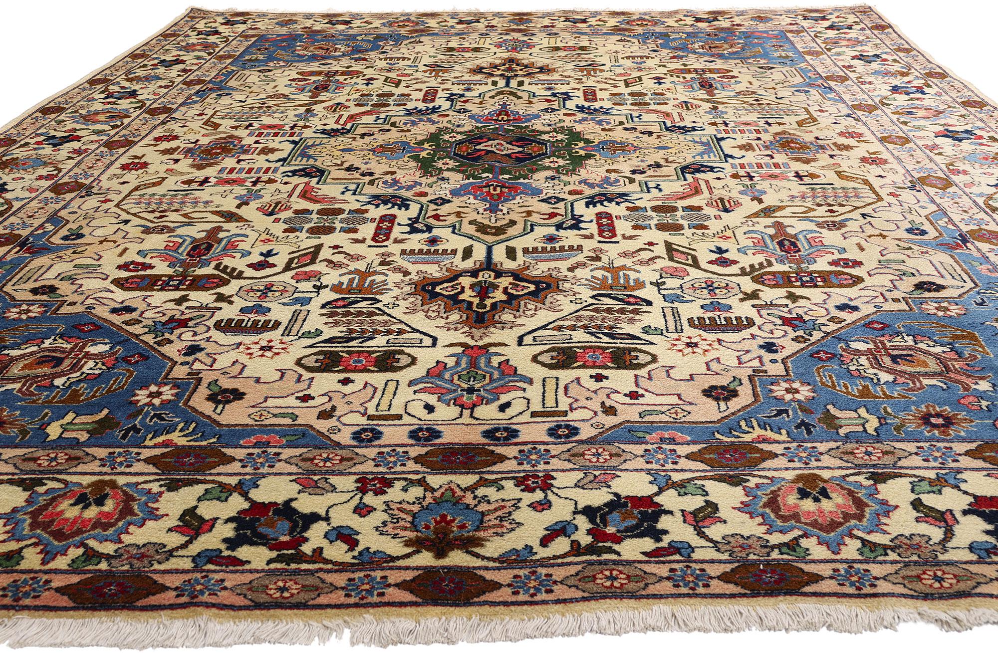 Persischer Täbriz-Teppich im modernen, traditionellen Stil (Tabriz) im Angebot