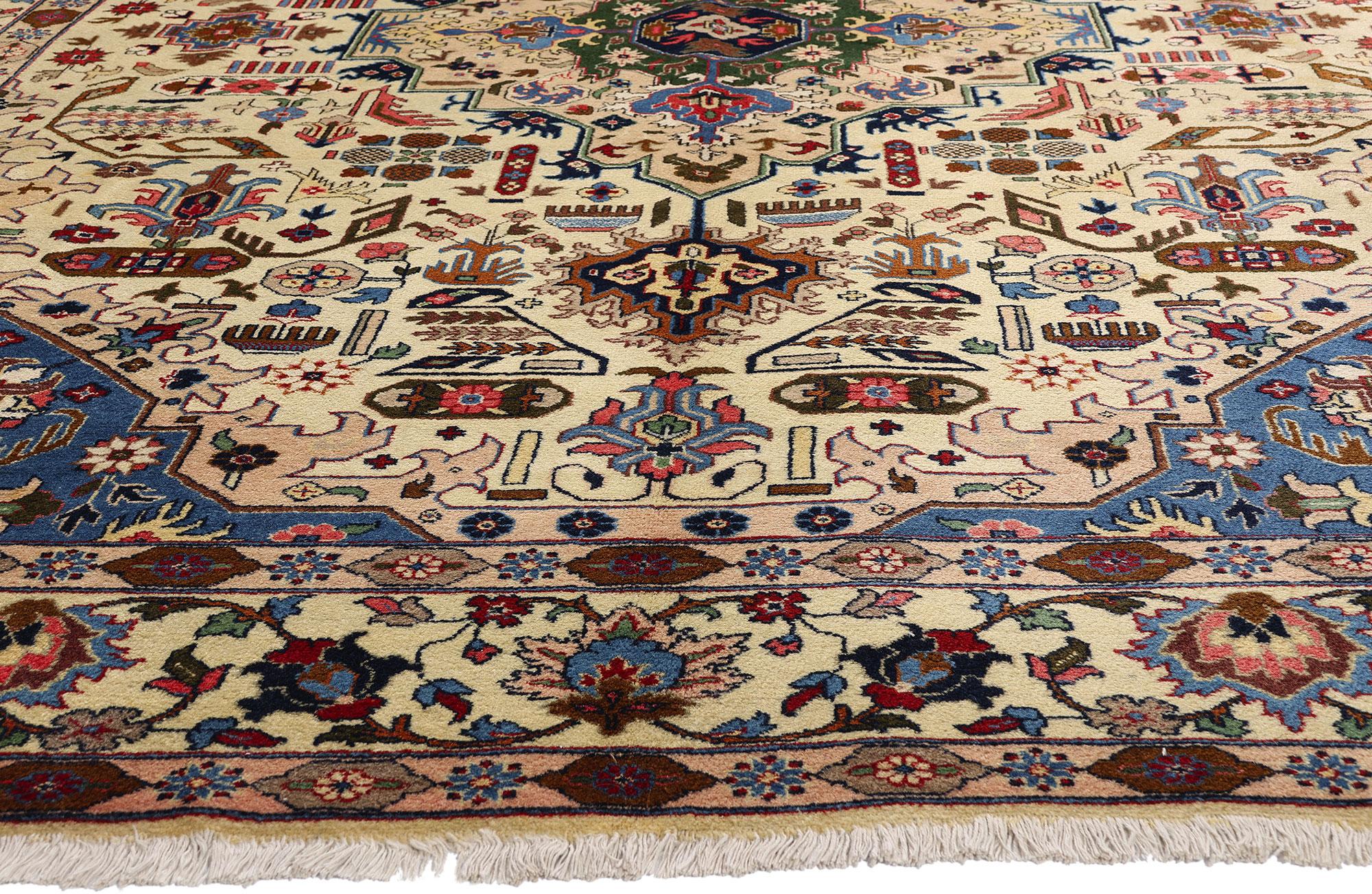 Persischer Täbriz-Teppich im modernen, traditionellen Stil (Handgeknüpft) im Angebot