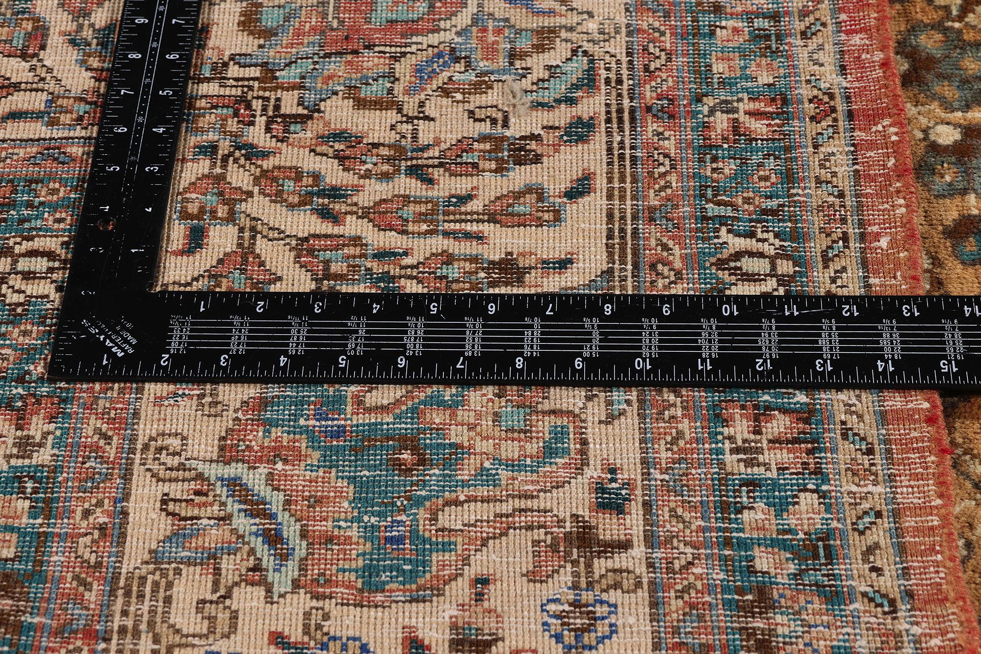 1960's Persian Tabriz Rug with Traditional Style For Sale 2