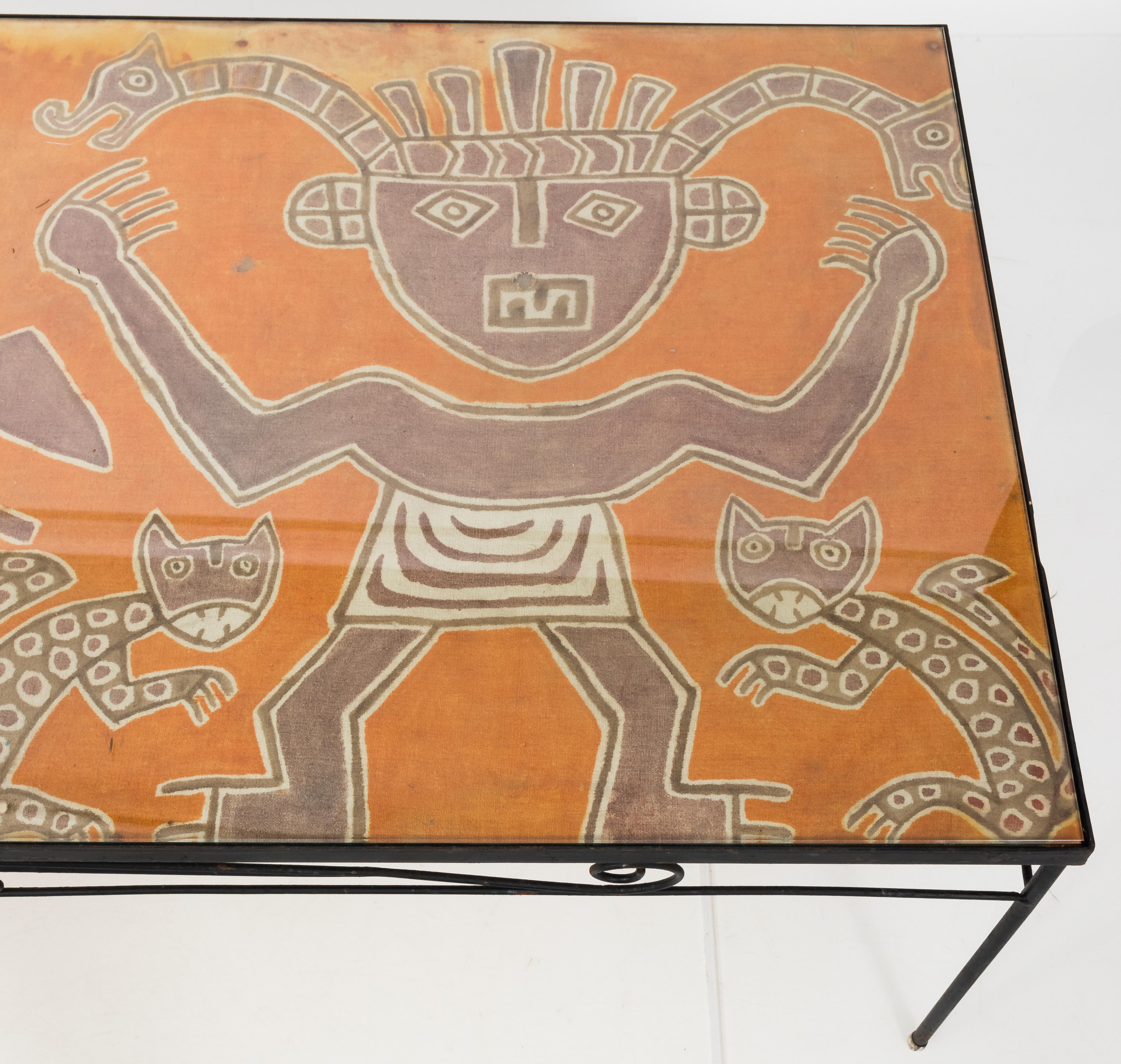 1960s Peruvian Pre-Colombian Textile Wrought Iron Coffee Table (Mitte des 20. Jahrhunderts)