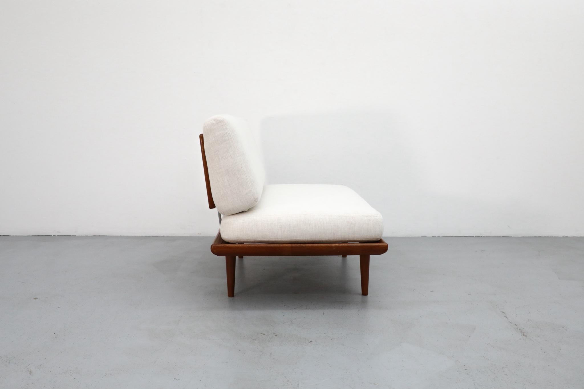 1960 Peter Hvidt & Orla Mølgaard-Nielsen Cama de día 