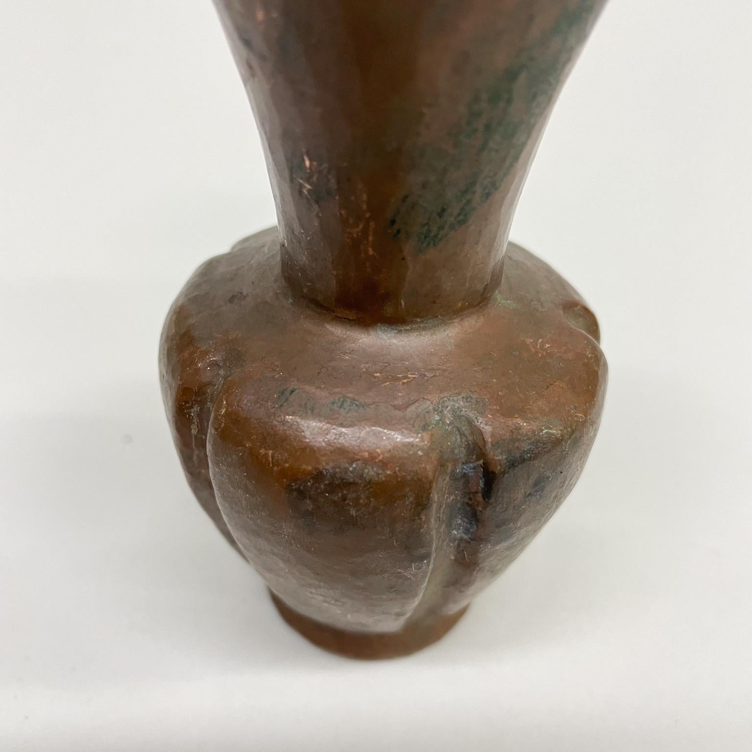 1960s Petite Hammered Copper Vase Santa Clara del Cobre Michoacan Mexico In Good Condition In Chula Vista, CA