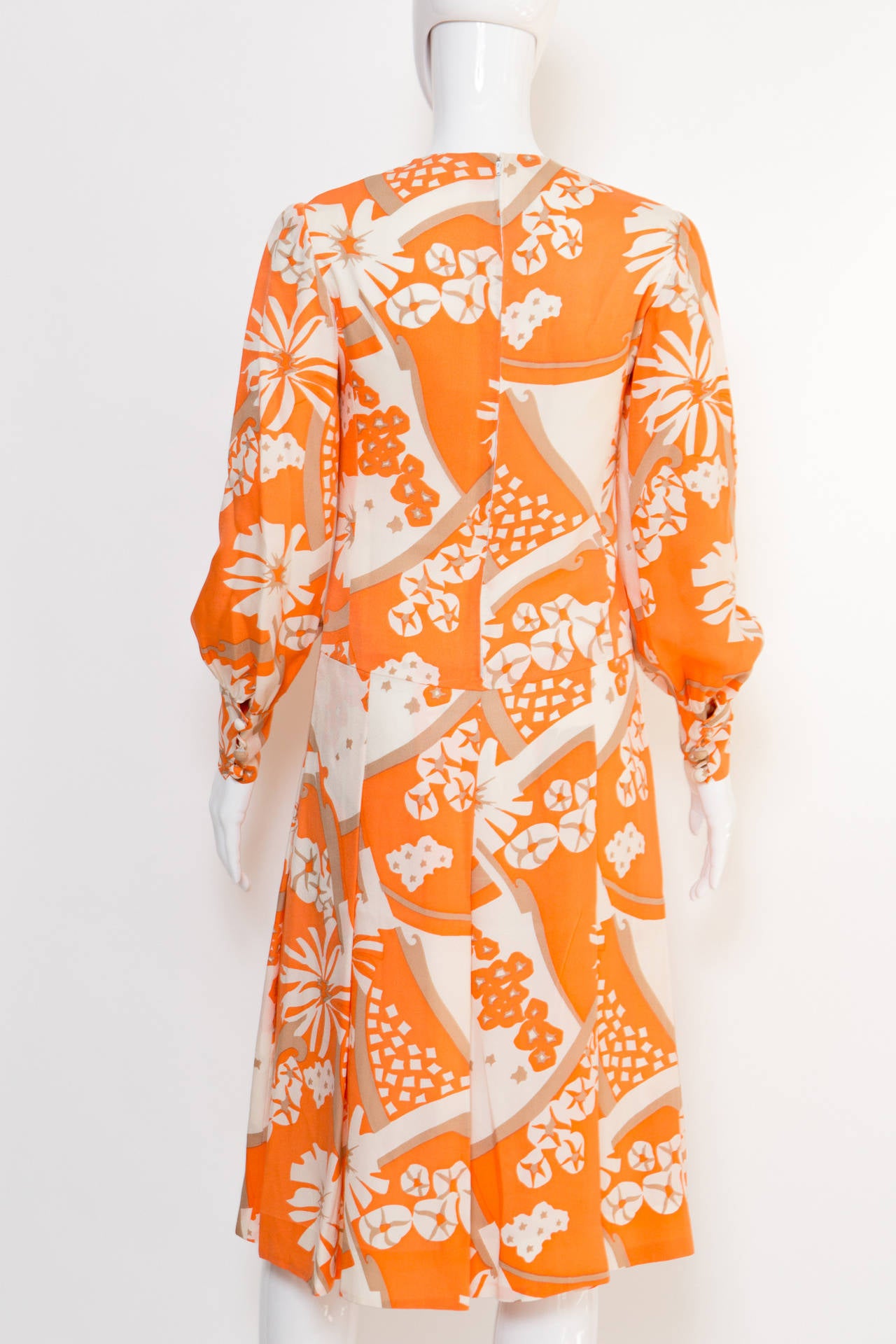1960s Philippe Venet Silk Printed Dress In Good Condition For Sale In Paris, FR