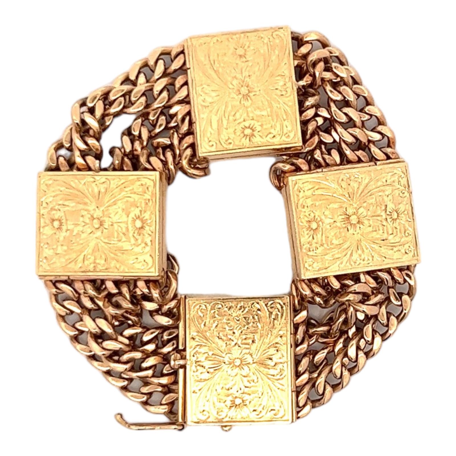 1960's  Photo Locket 14 Karat Yellow Gold Vintage Estate Link Bracelet  For Sale 1