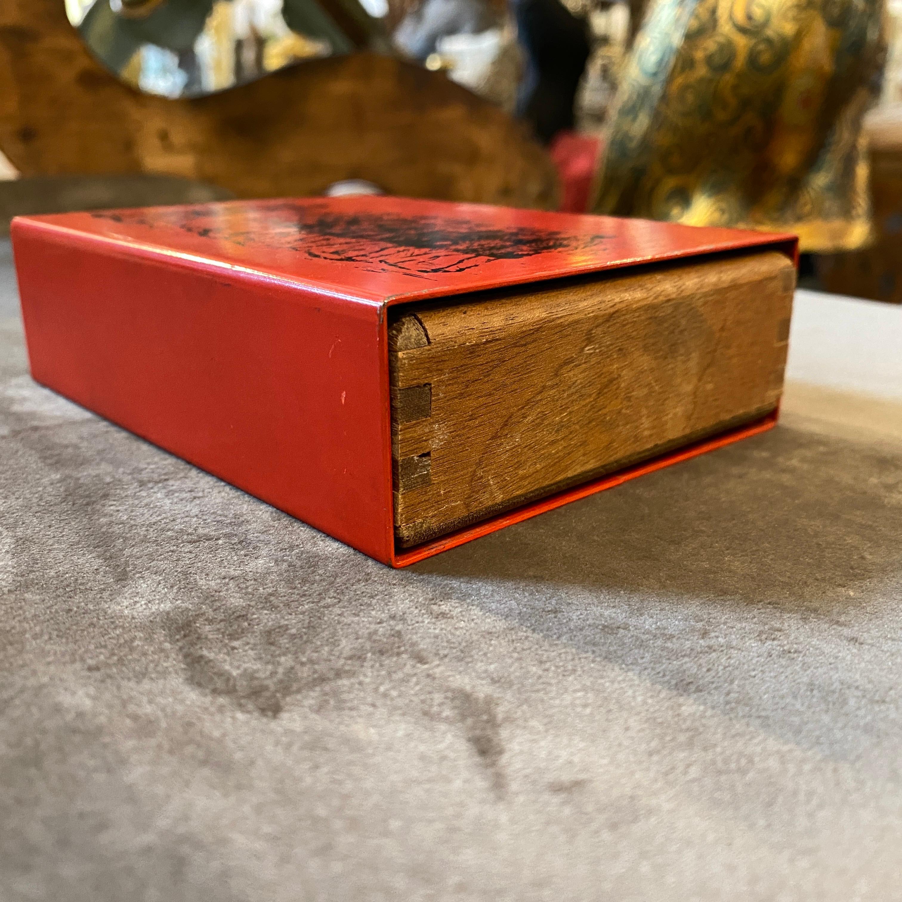 1960s Piero Fornasetti Mid-Century Modern Red and Black Metal Cigarette Box In Good Condition In Aci Castello, IT