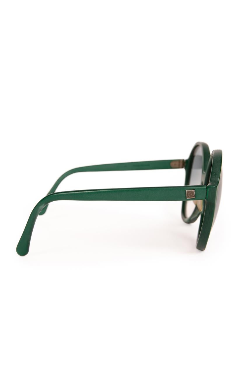 1960s PIERRE CARDIN British Racing Green Oversized Round Sunglasses Grey Lenses In Good Condition In Munich, DE