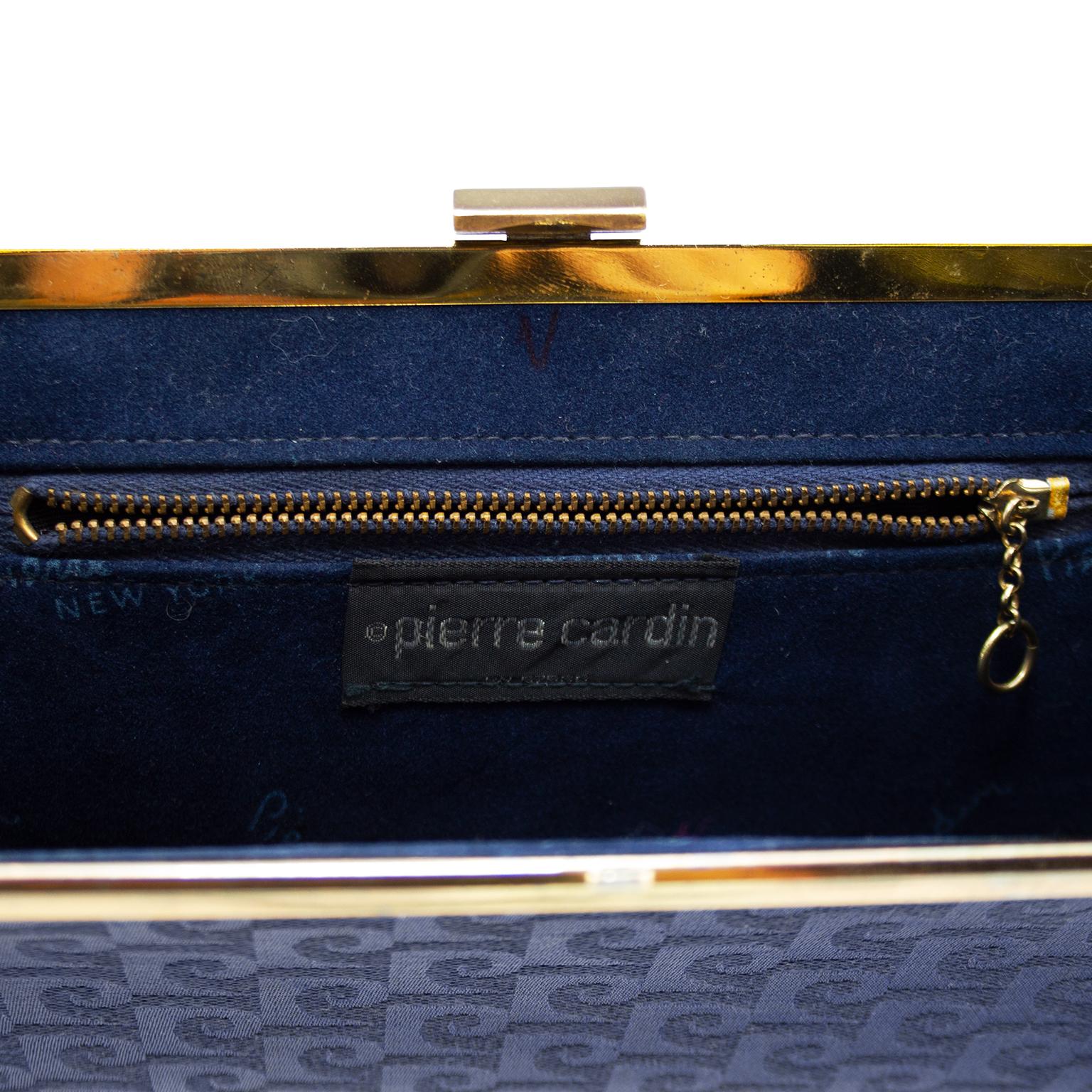 1960's Pierre Cardin Navy Logo Fabric Clutch In Good Condition For Sale In Toronto, Ontario