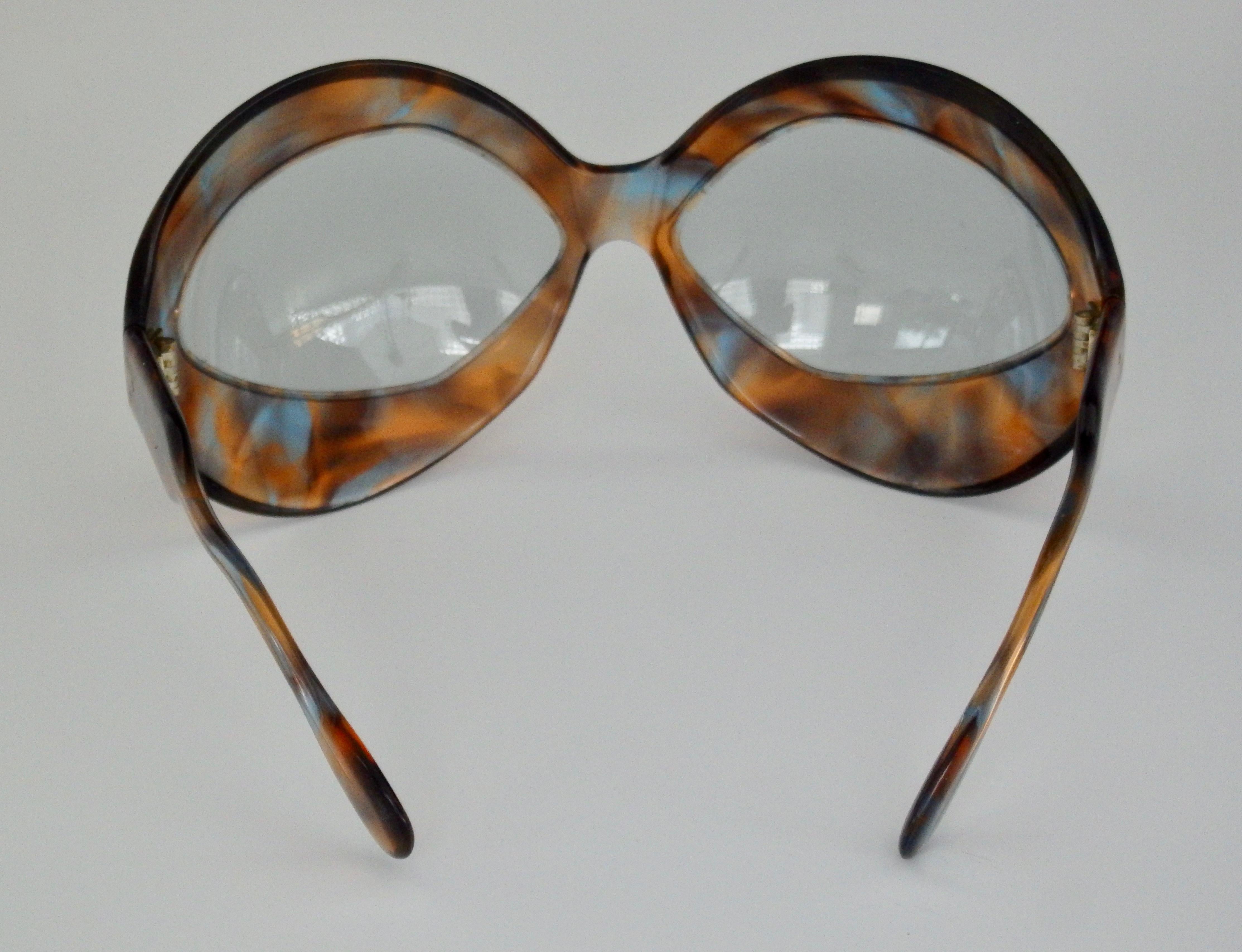 1960s Pierre Marly Cocktail Sunglasses Oversized Avant-Garde Tortoise Frame For Sale 4